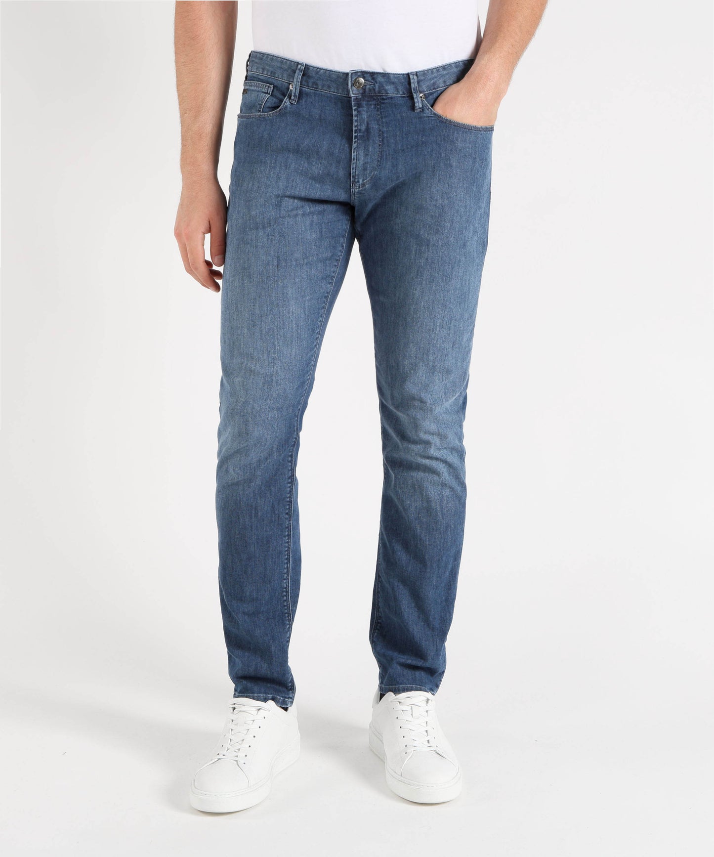 EMPORIO ARMANI J06 slim-fit jeans in 8 oz light-wash denim
