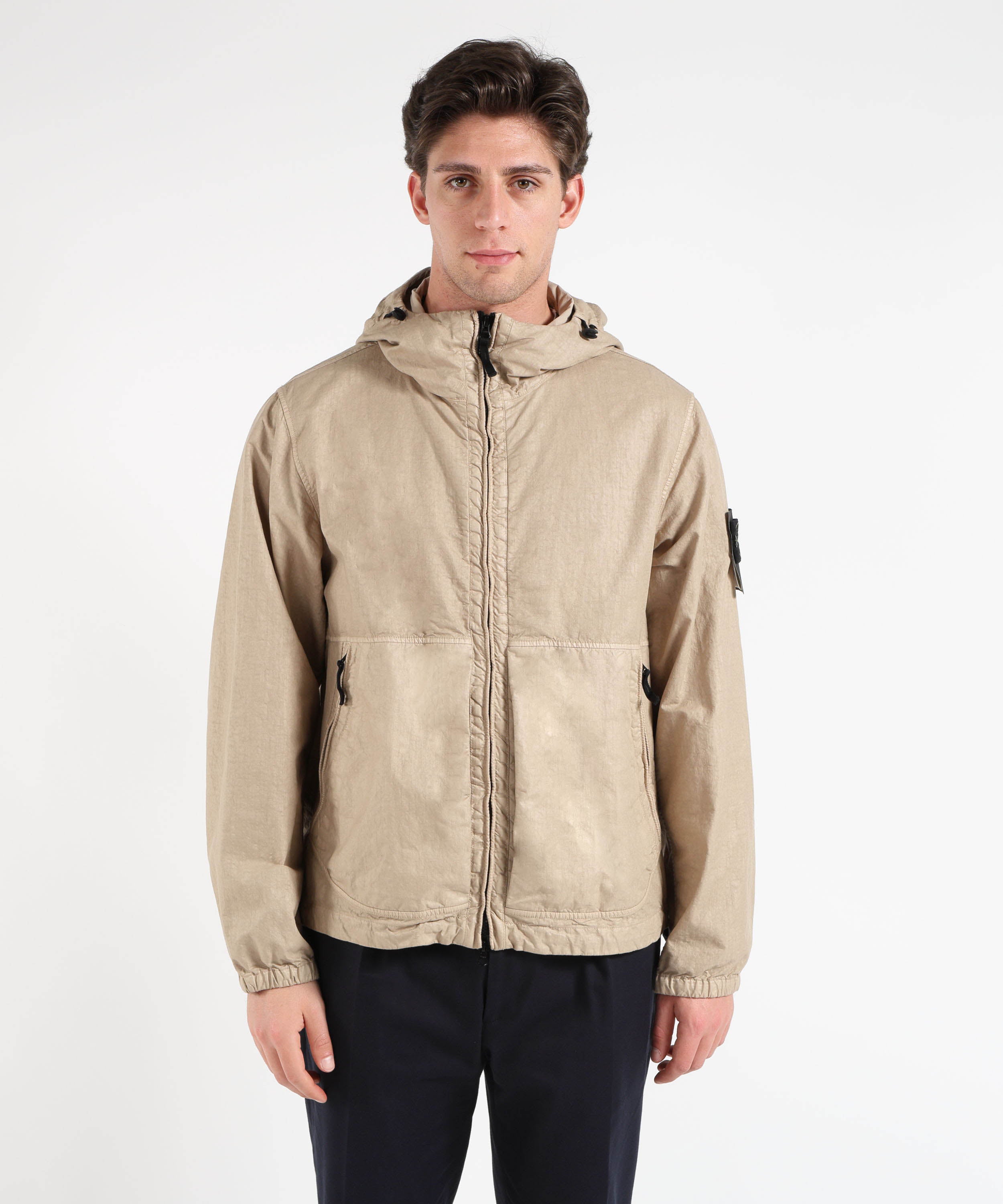 Giacche STONE ISLAND ORGANIC-LOOK NYLON PANAMA-TC - Giacca con cappuccio con zip sul collo alto Deserto | STONE ISLAND