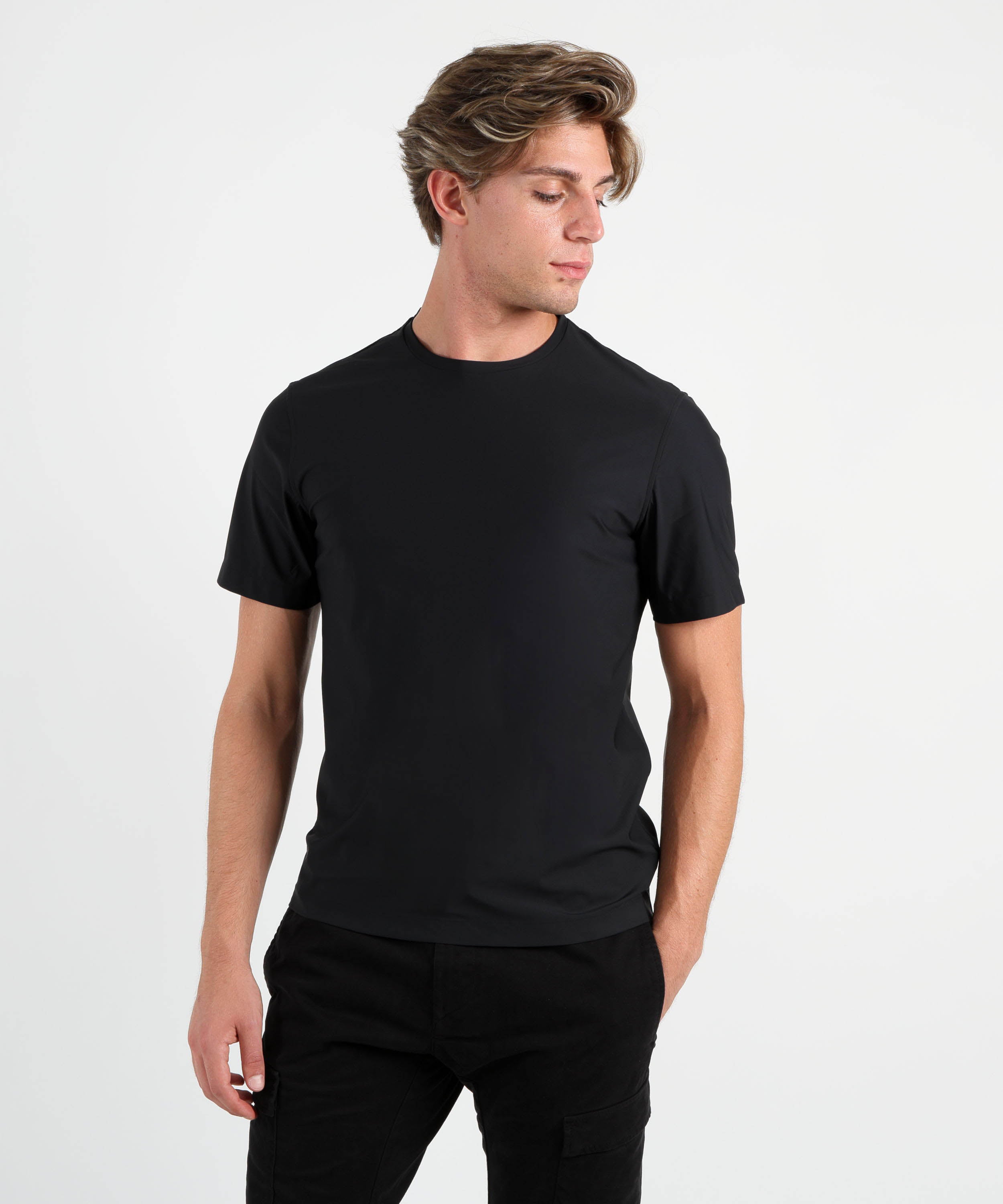 T-shirt ARCHIVIUM T-shirt Nero | ARCHIVIUM