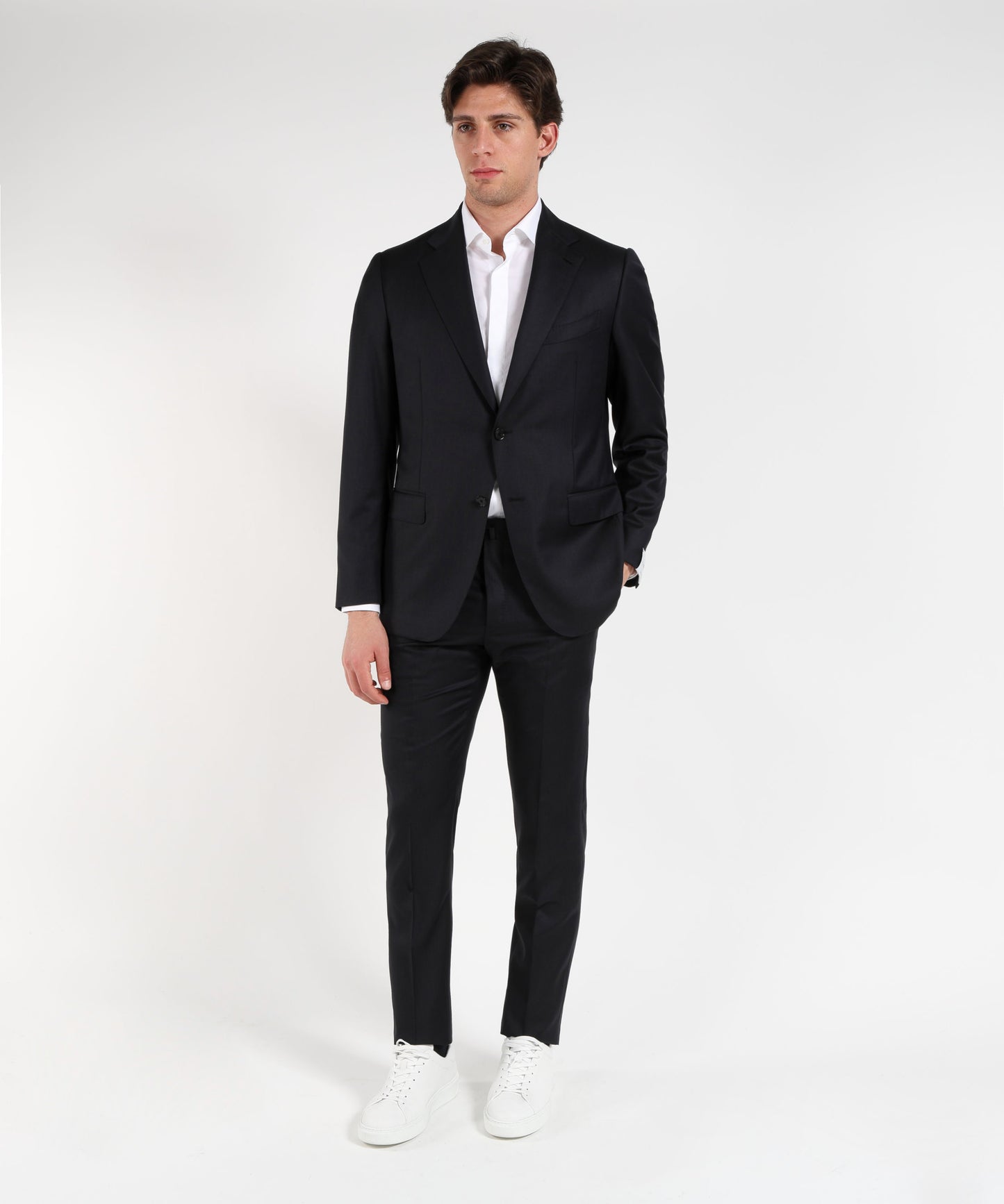 CARUSO  Men’s two-button suit – Norma line