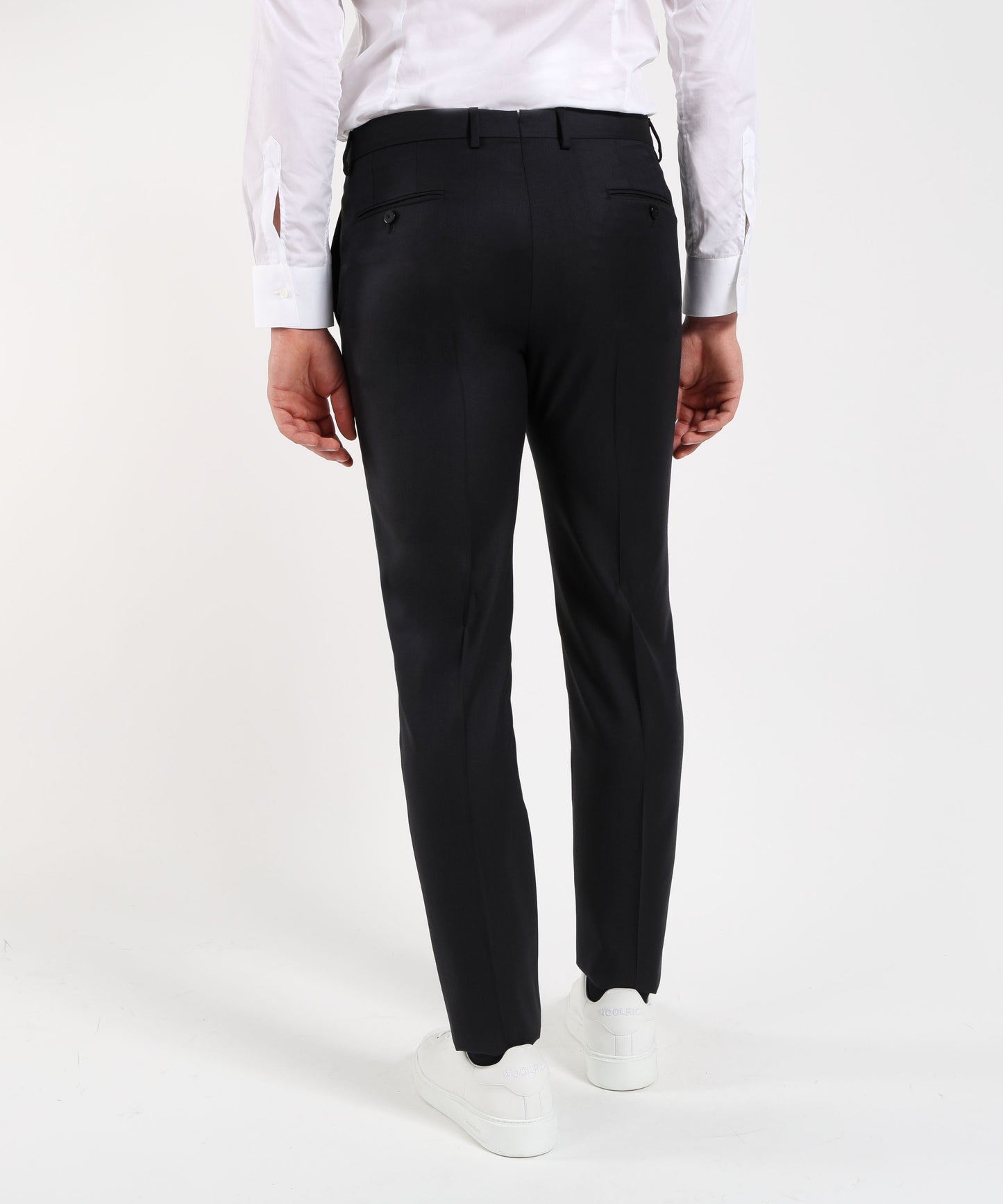 CARUSO  Men’s two-button suit – Norma line