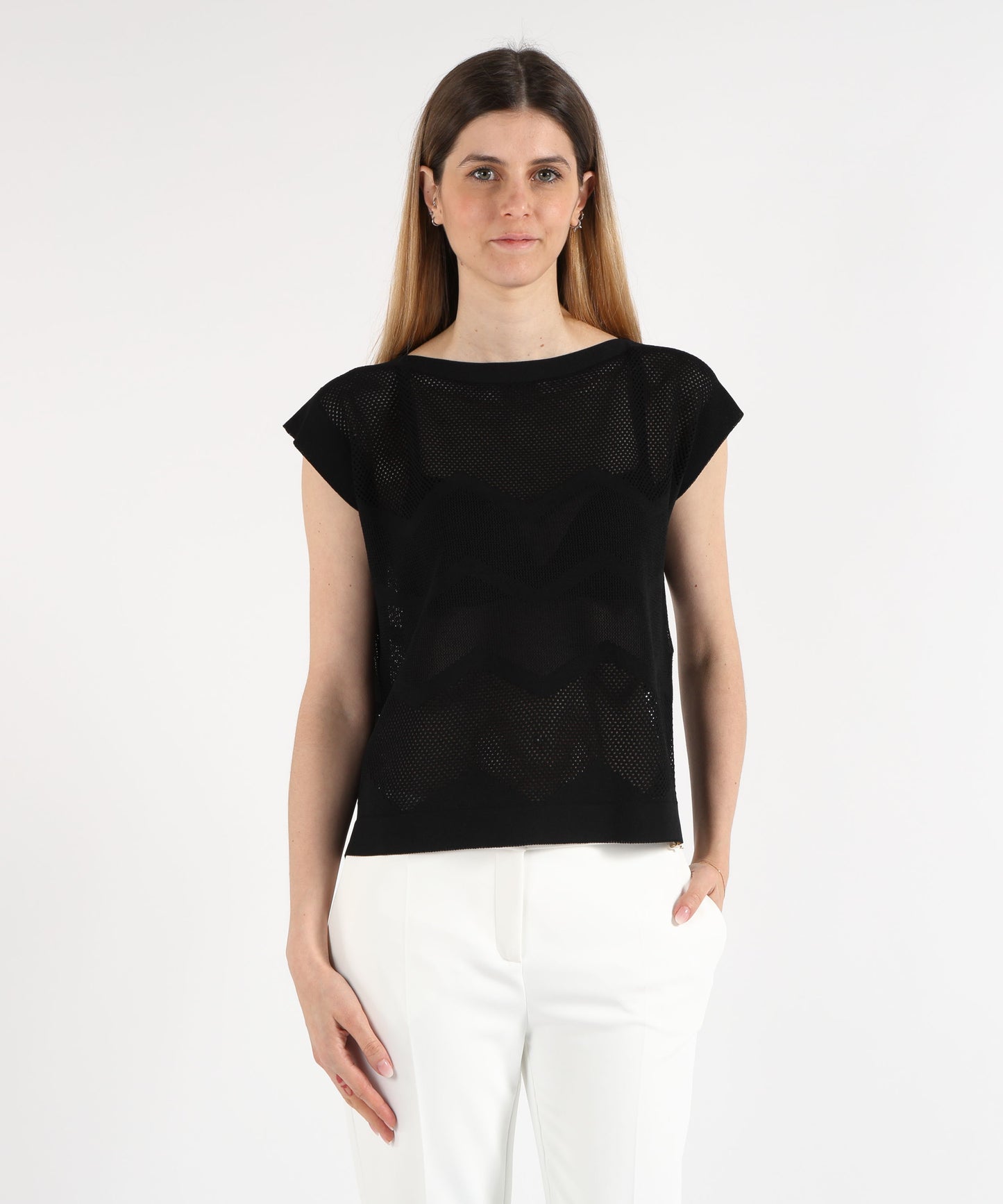 D.EXTERIOR Perforated-Effect Top