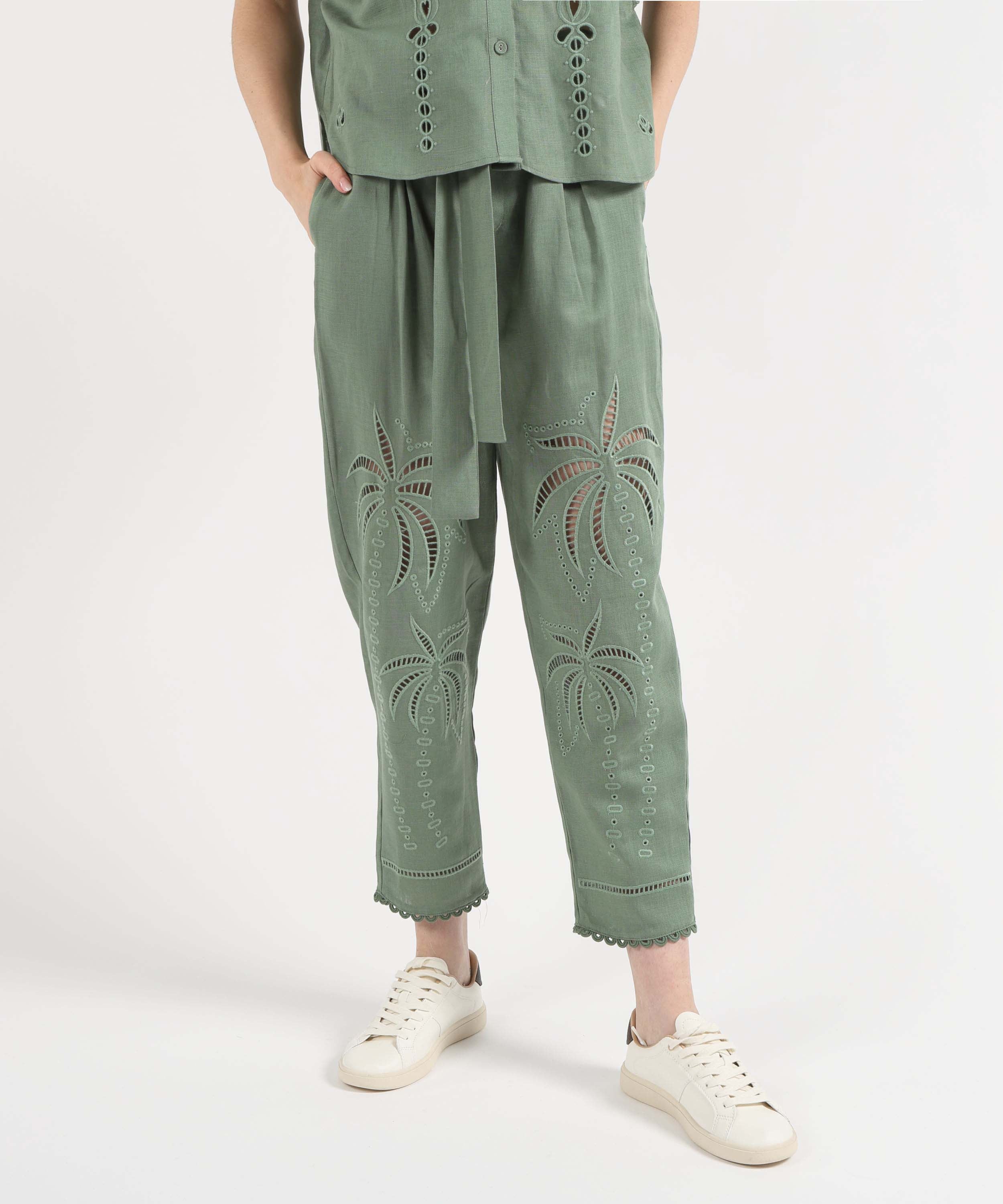 Trousers Amosa Floral Embroidered Tapered Pants Verde | Amosa