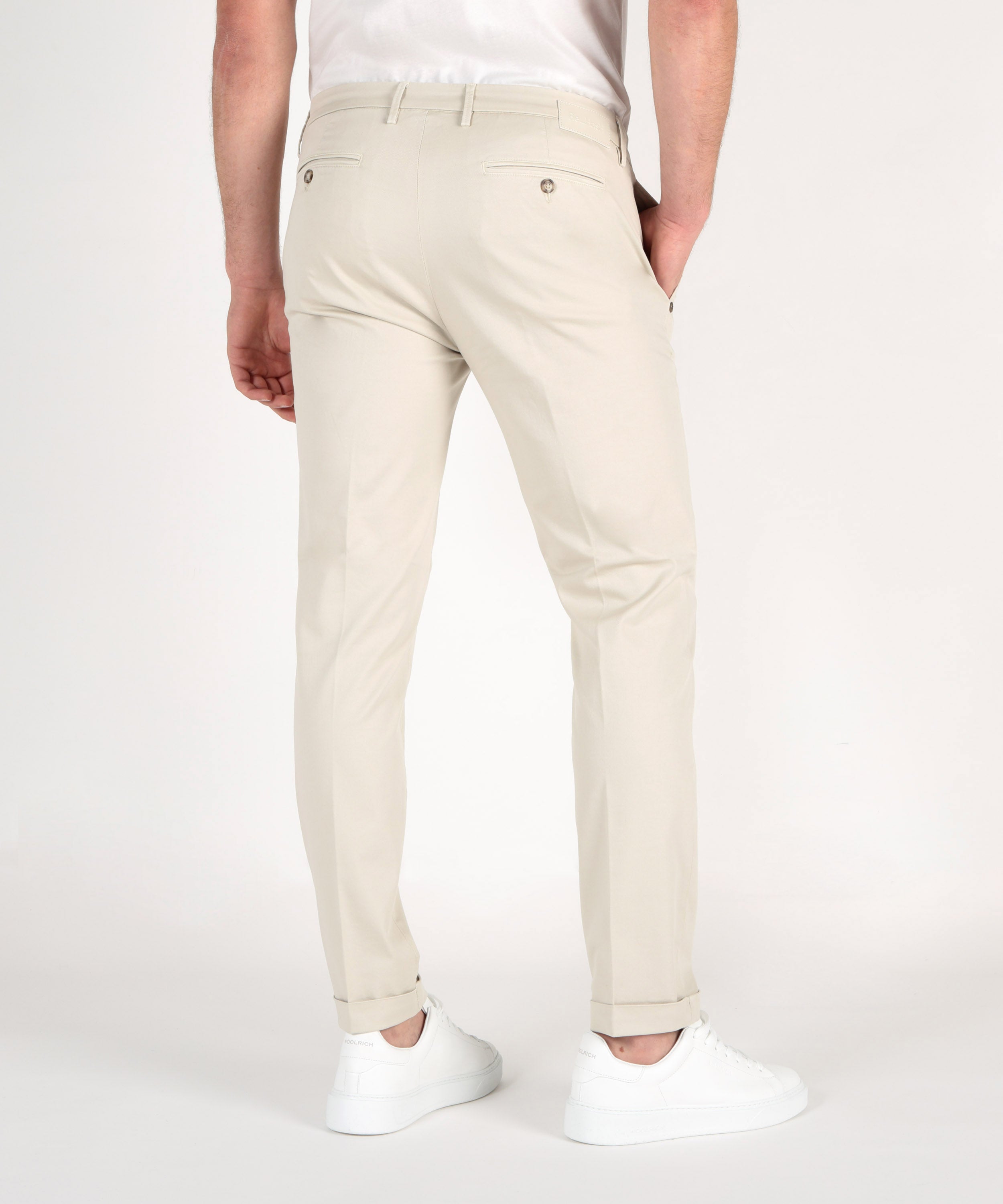 Pantaloni RE-HASH mucha chinos con risvolto Beige | RE-HASH