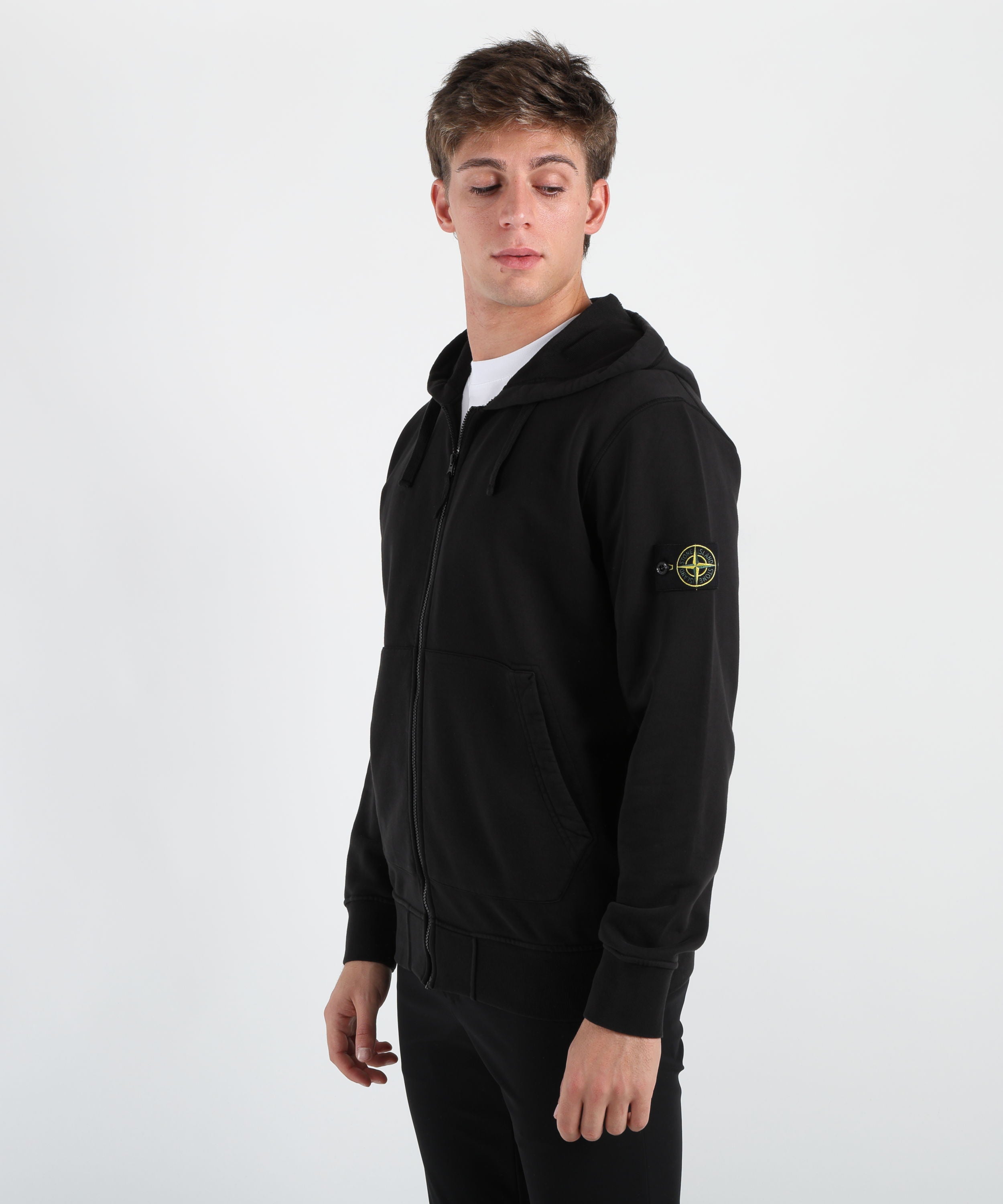Felpe STONE ISLAND Felpa vestibilità regular con cappuccio, zip e tasche Nero | STONE ISLAND