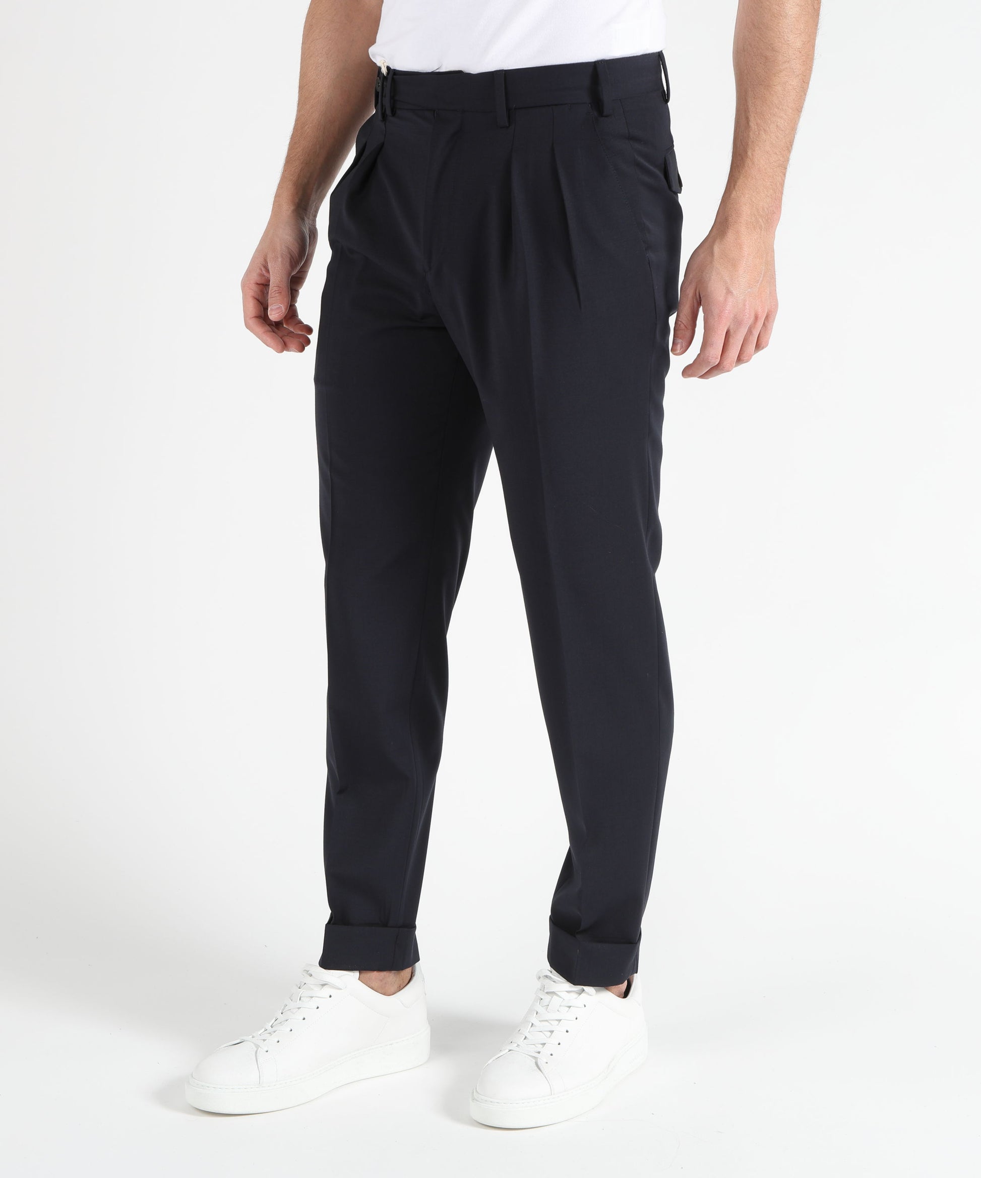 Trousers MARINO Tailored Trousers with Double Pleats, Slanted Pockets and Turn-Up Hem Blu scuro | MARINO