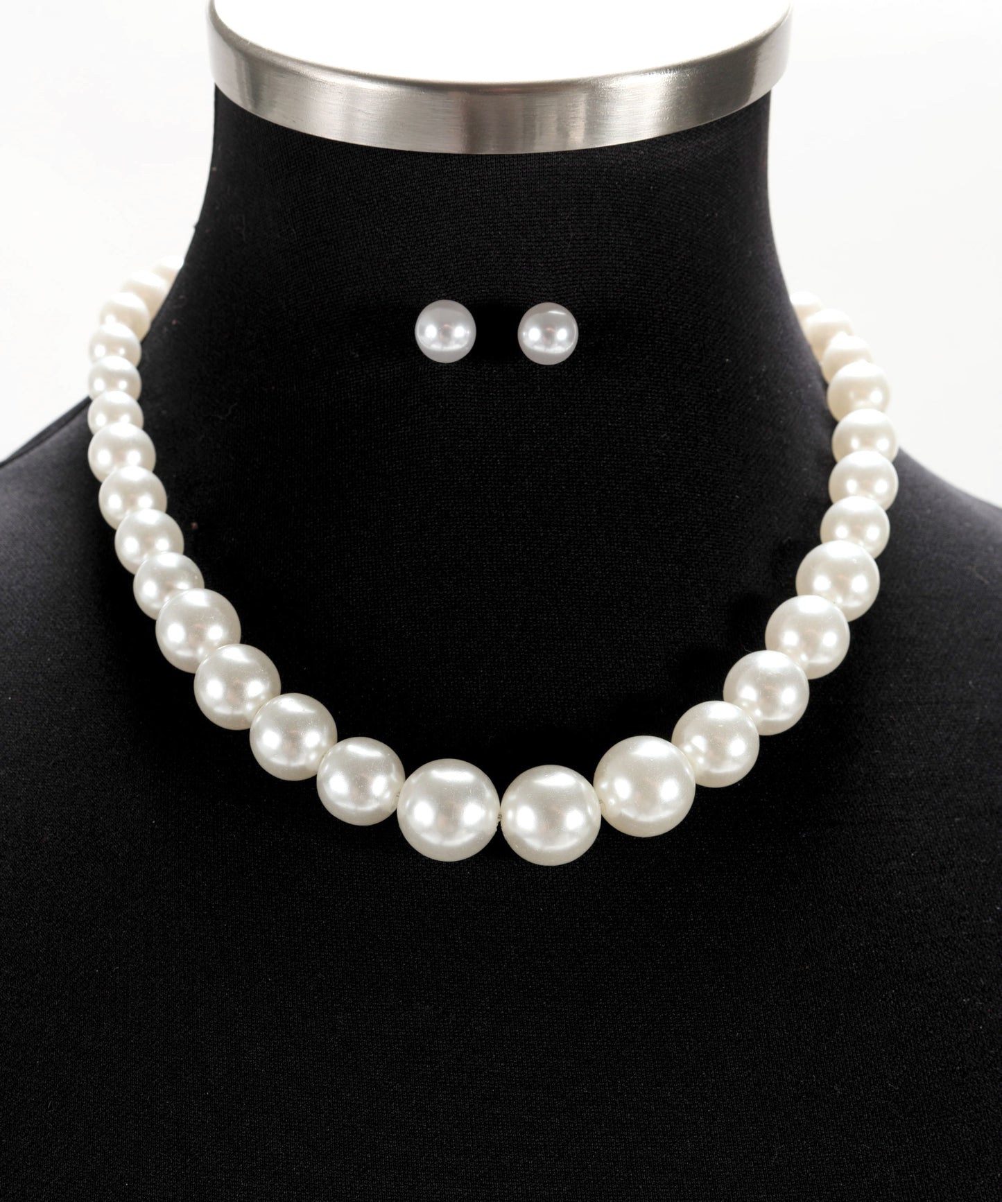ENZO RUSSO Pearl Jewelry Set with Necklace and Earrings