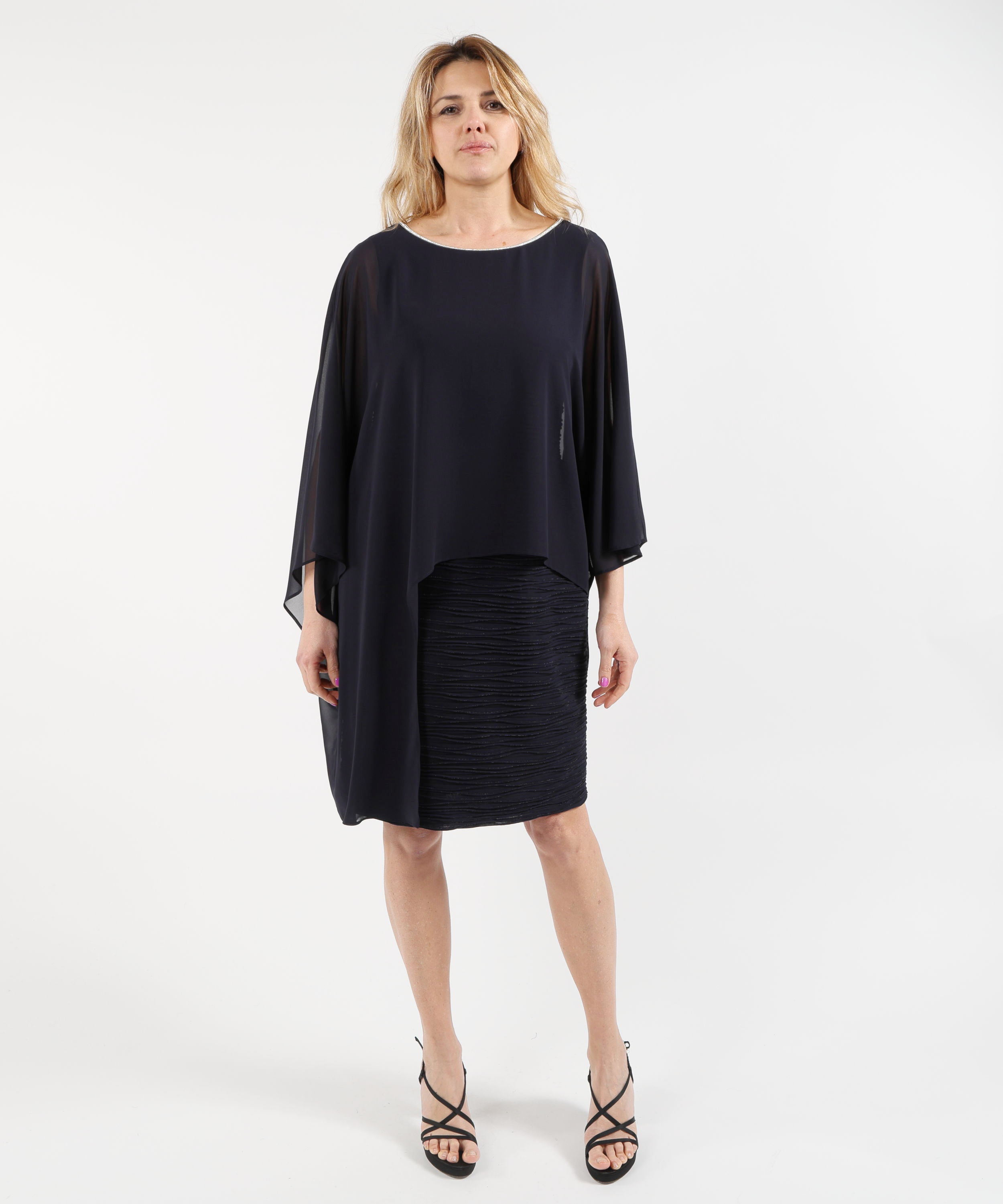 Abiti RIBKOFF Abito tubino in maglia a cascata con poncho in chiffon sovrapposto Blu notte | RIBKOFF