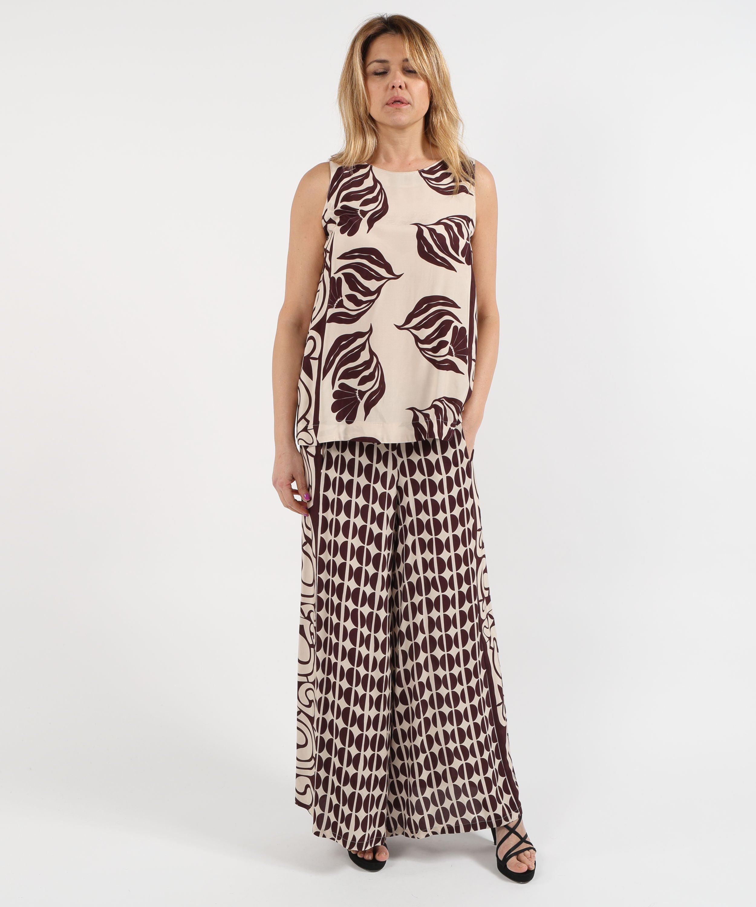 Completi TO.ABI Completo Top e Pantalone Crema | TO.ABI