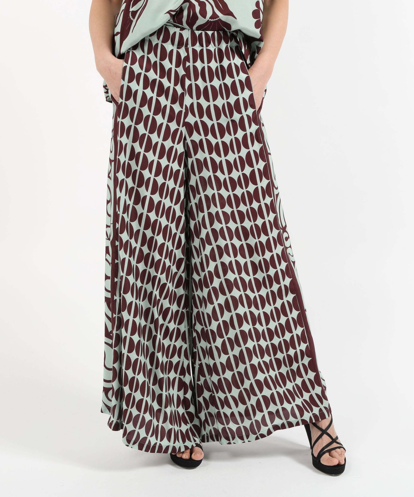 TO.ABI Top and Pants Set
