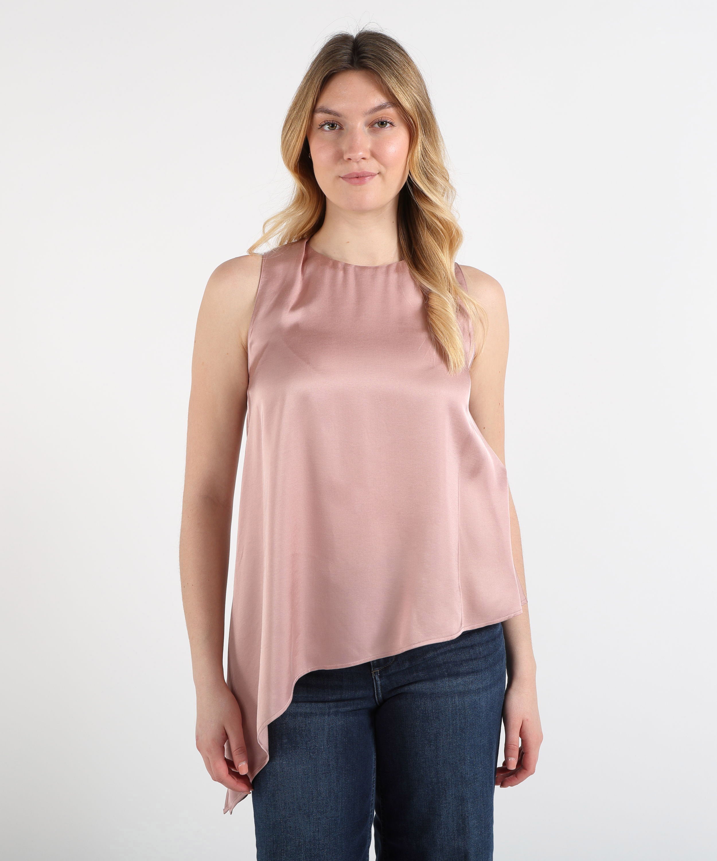 Top LIUJO BLACK Top Smanicato Donna con Fiocco e Chiusura a Bottoncino Nude | LIUJO BLACK