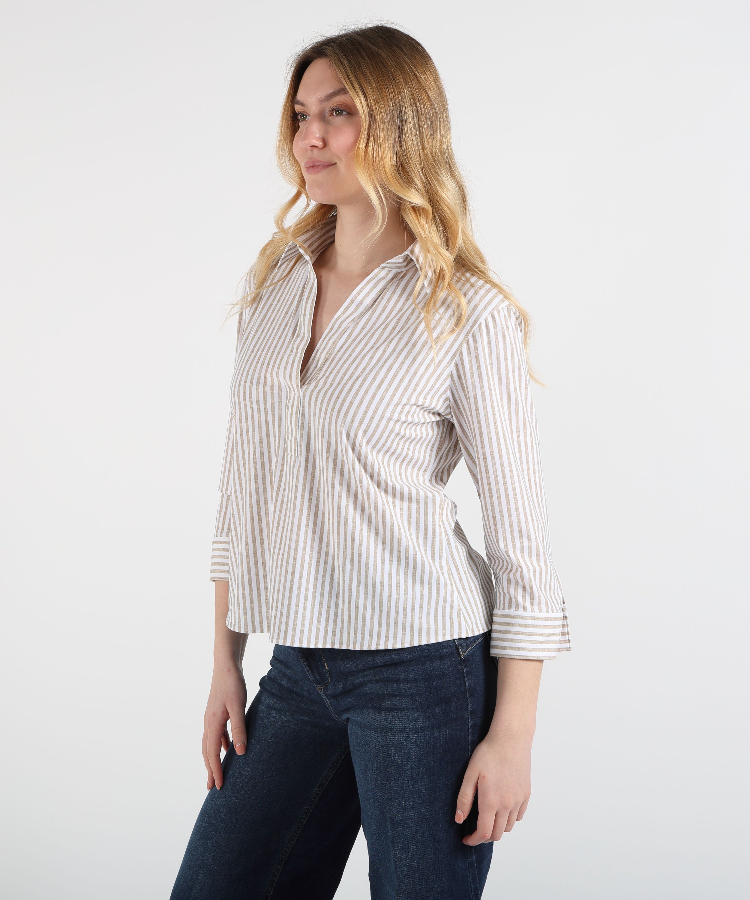 Shirts GHIRARDELLI Women’s Buttonless V-Neck Shirt Rigata beige/bianco | GHIRARDELLI