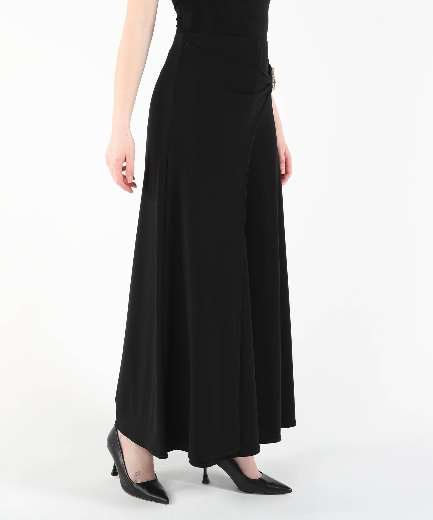 RIBKOFF Silk-Effect Knit Pull-On Culotte Pants with Buckle