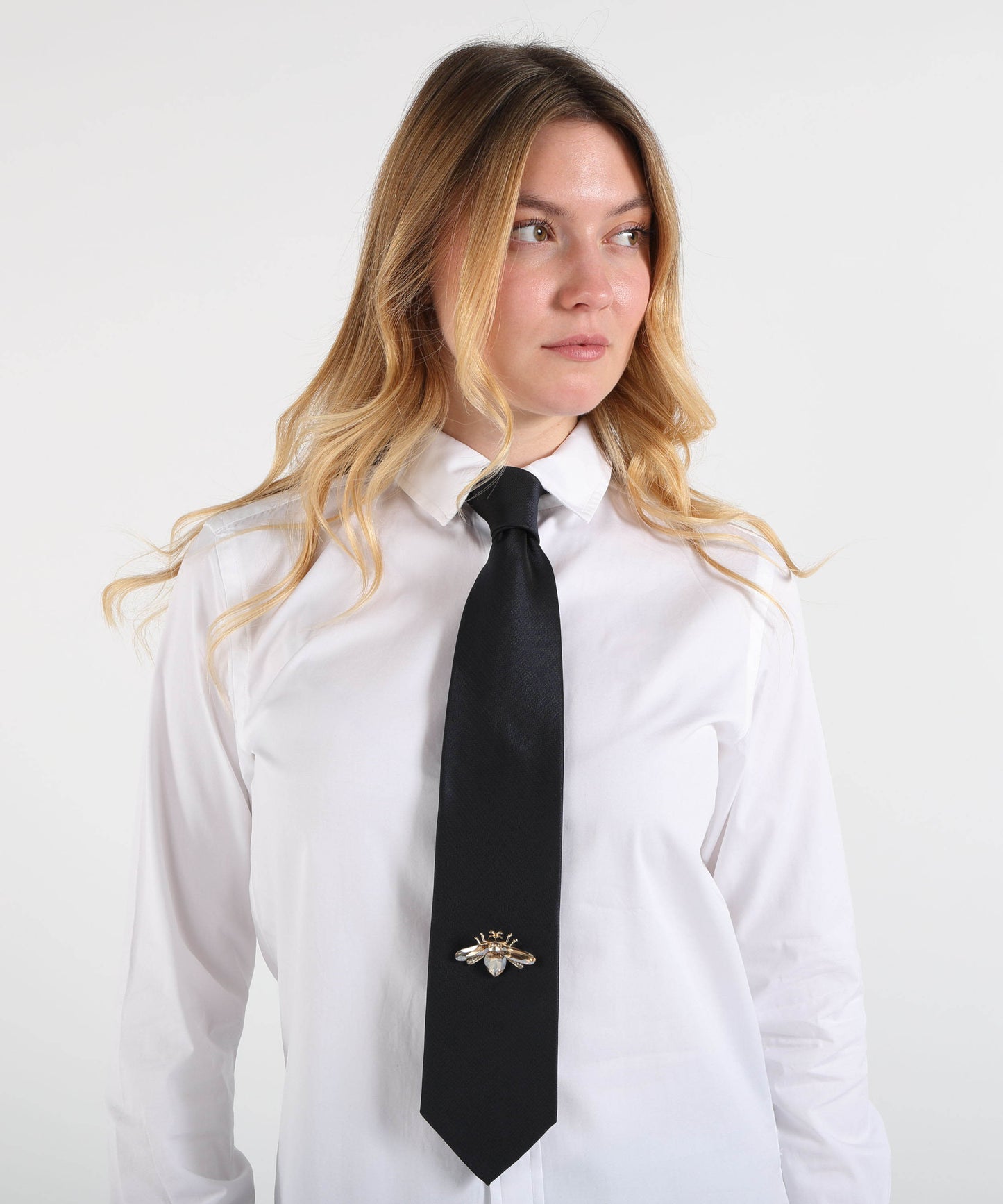 MARINO Tie with Brooch
