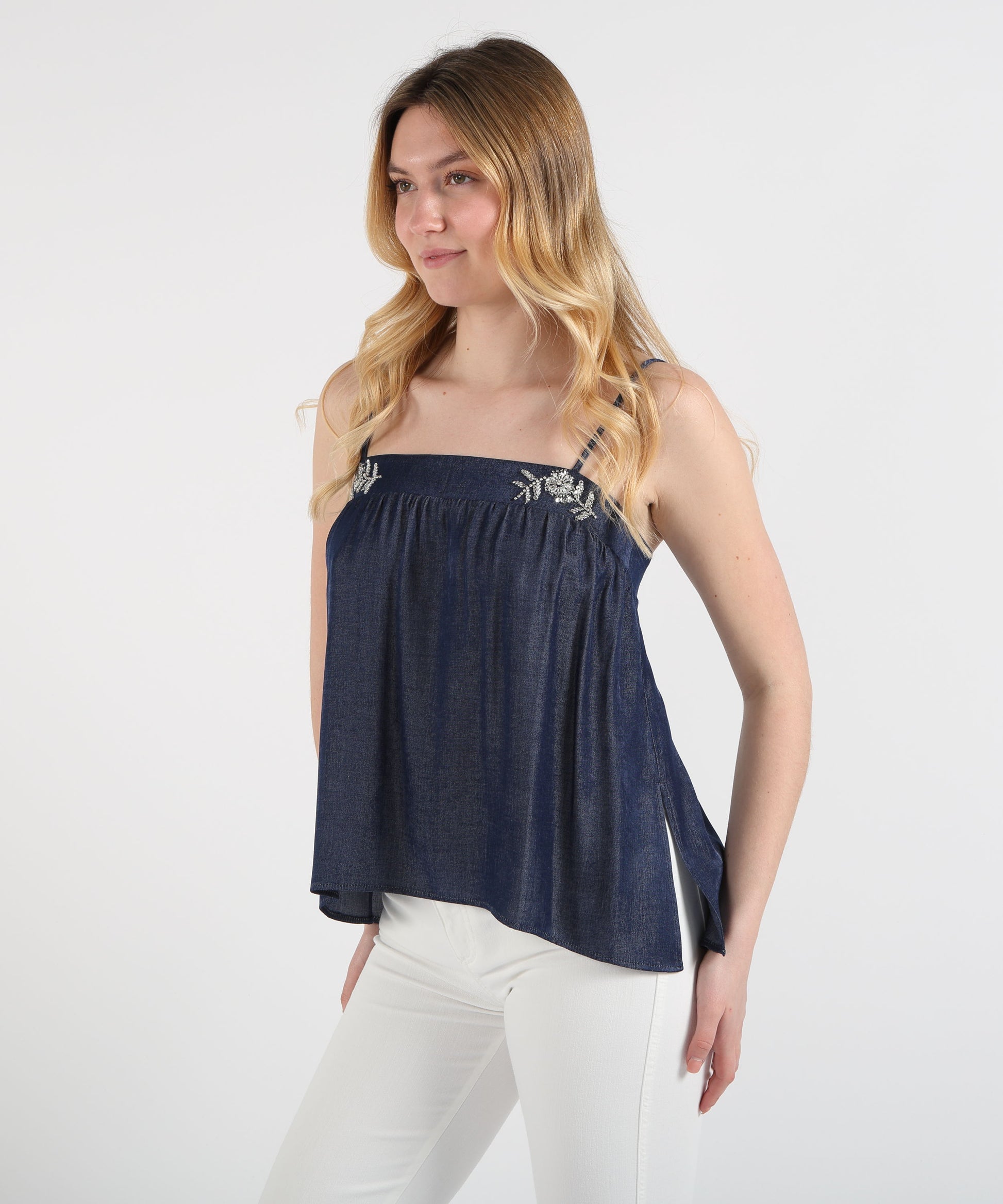 Top LIUJO denim Top in Denim Chambray con Ricami Gioiello Denim | LIUJO denim