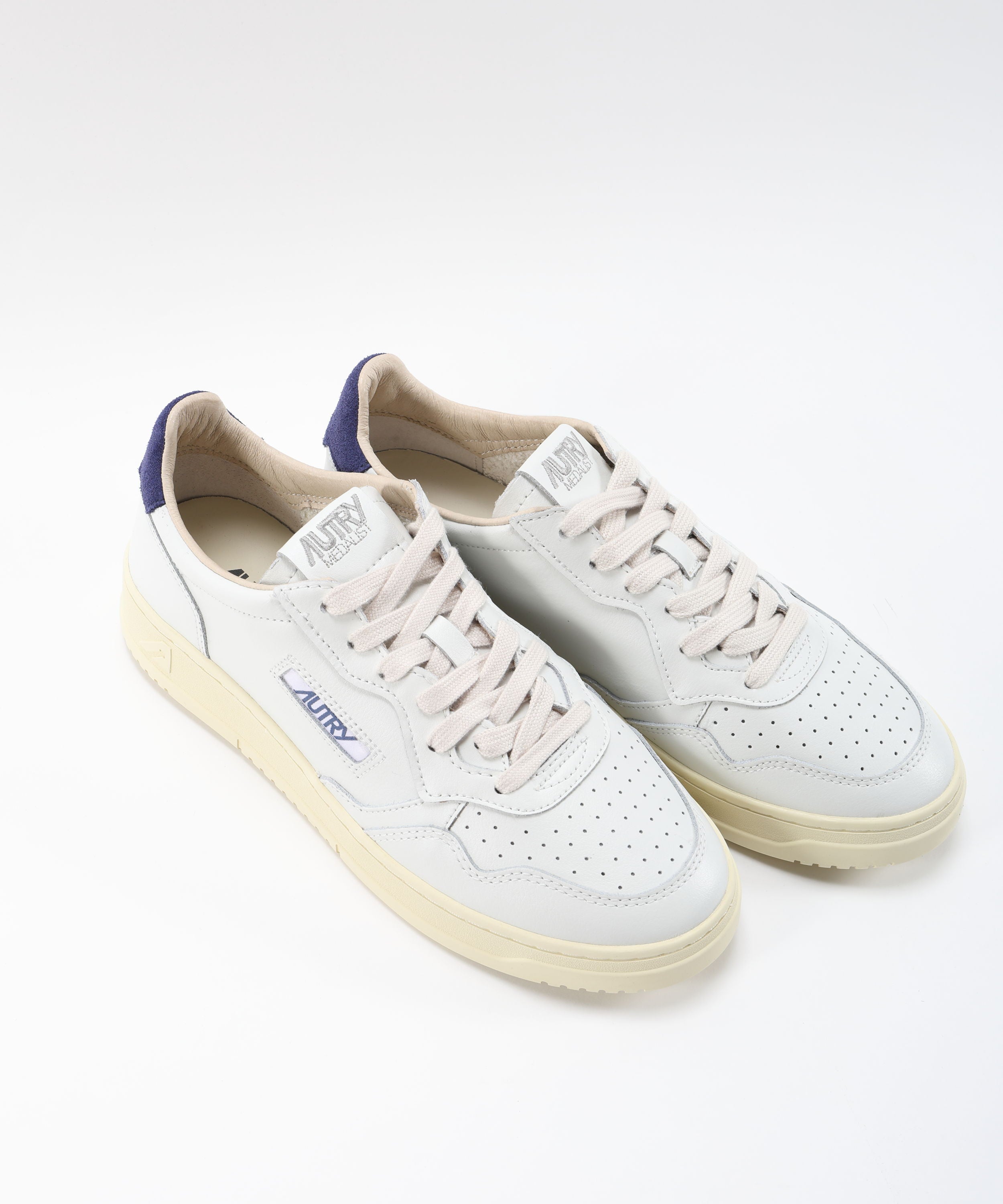 Sneakers AUTRY SNEAKERS MEDALIST LOW IN PELLE BIANCA E SUEDE BLUE DEPTHS Bianco/blu | AUTRY