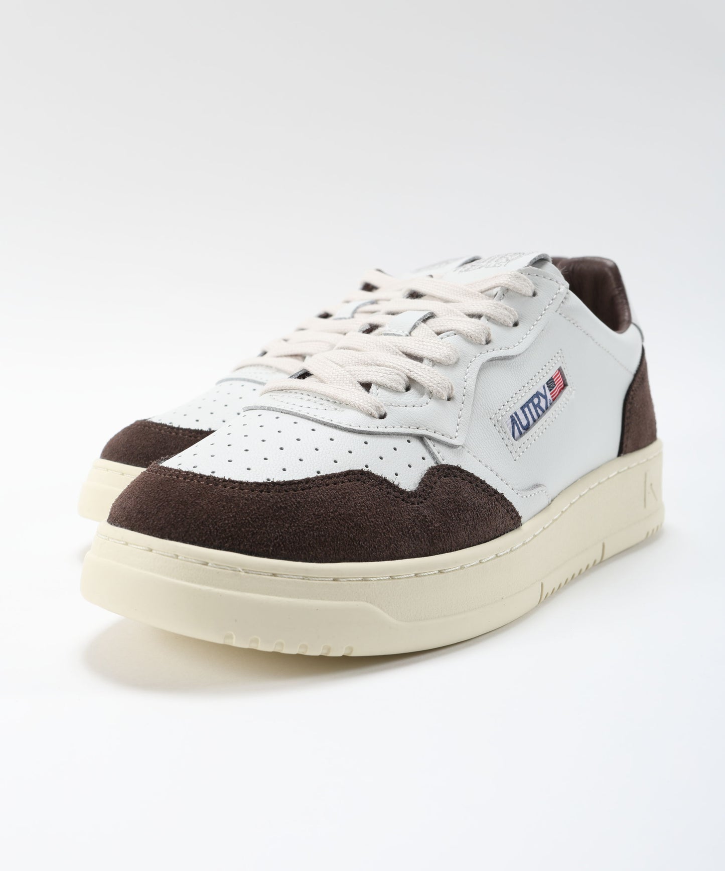 AUTRY SNEAKERS MEDALIST LOW IN PELLE BIANCA E SUEDE MOGANO