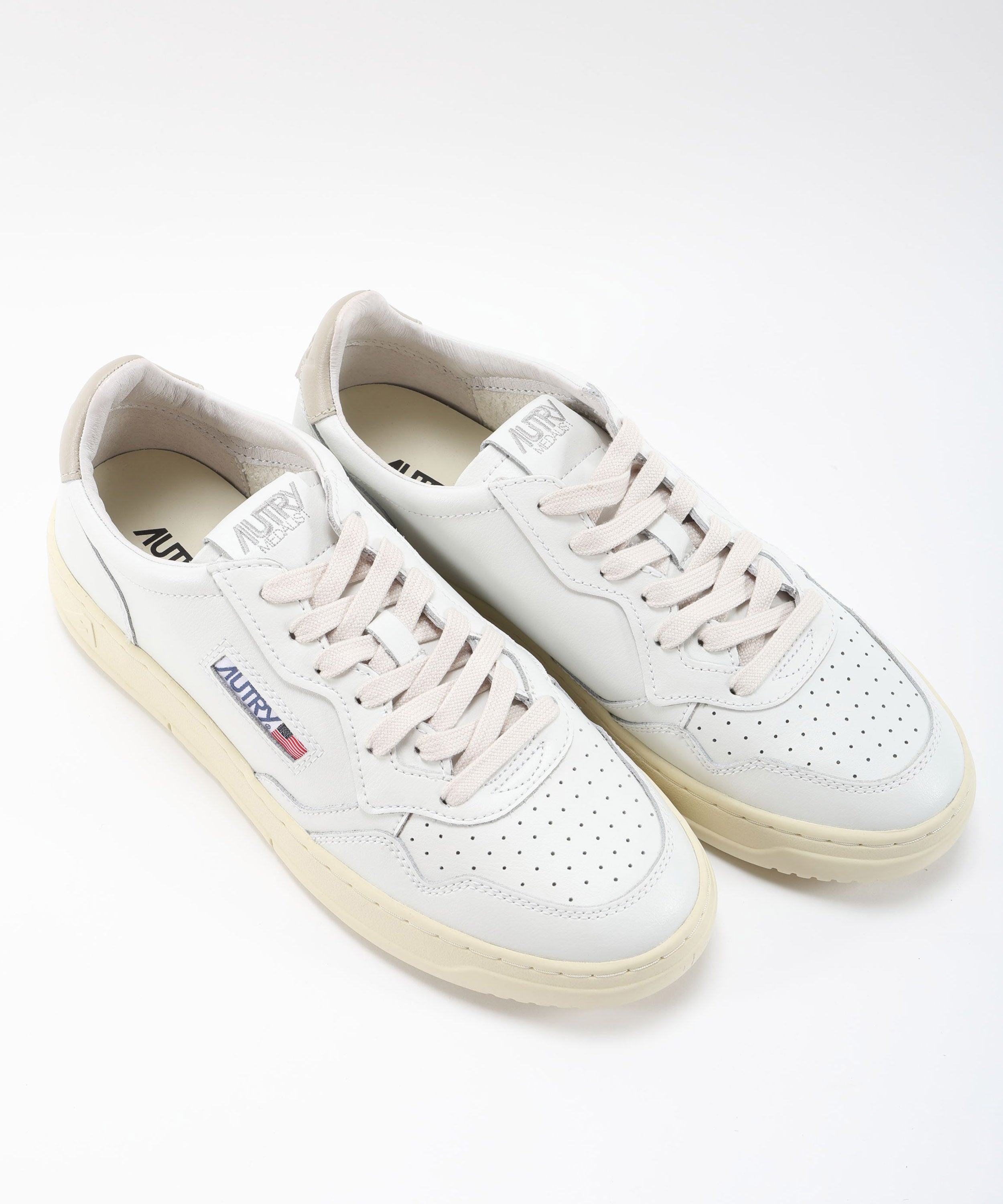 Sneakers AUTRY SNEAKERS MEDALIST LOW IN PELLE BIANCA E FEATHER GRAY Bianco | AUTRY