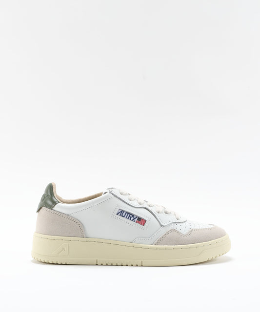 Sneakers AUTRY SNEAKERS MEDALIST LOW IN SUEDE E PELLE BIANCA E BRONZE GREEN Multicolor | AUTRY