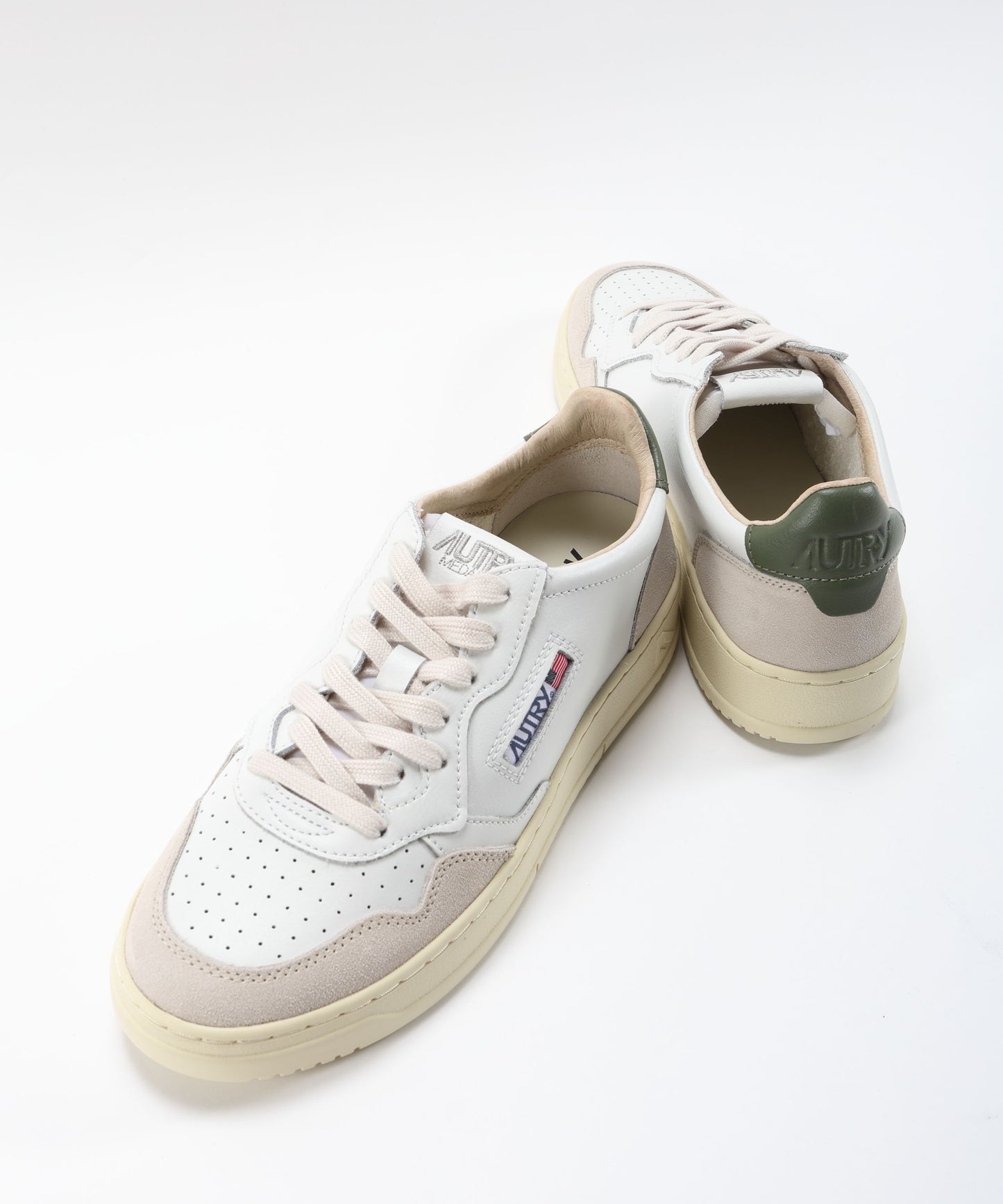 AUTRY SNEAKERS MEDALIST LOW IN SUEDE E PELLE BIANCA E BRONZE GREEN