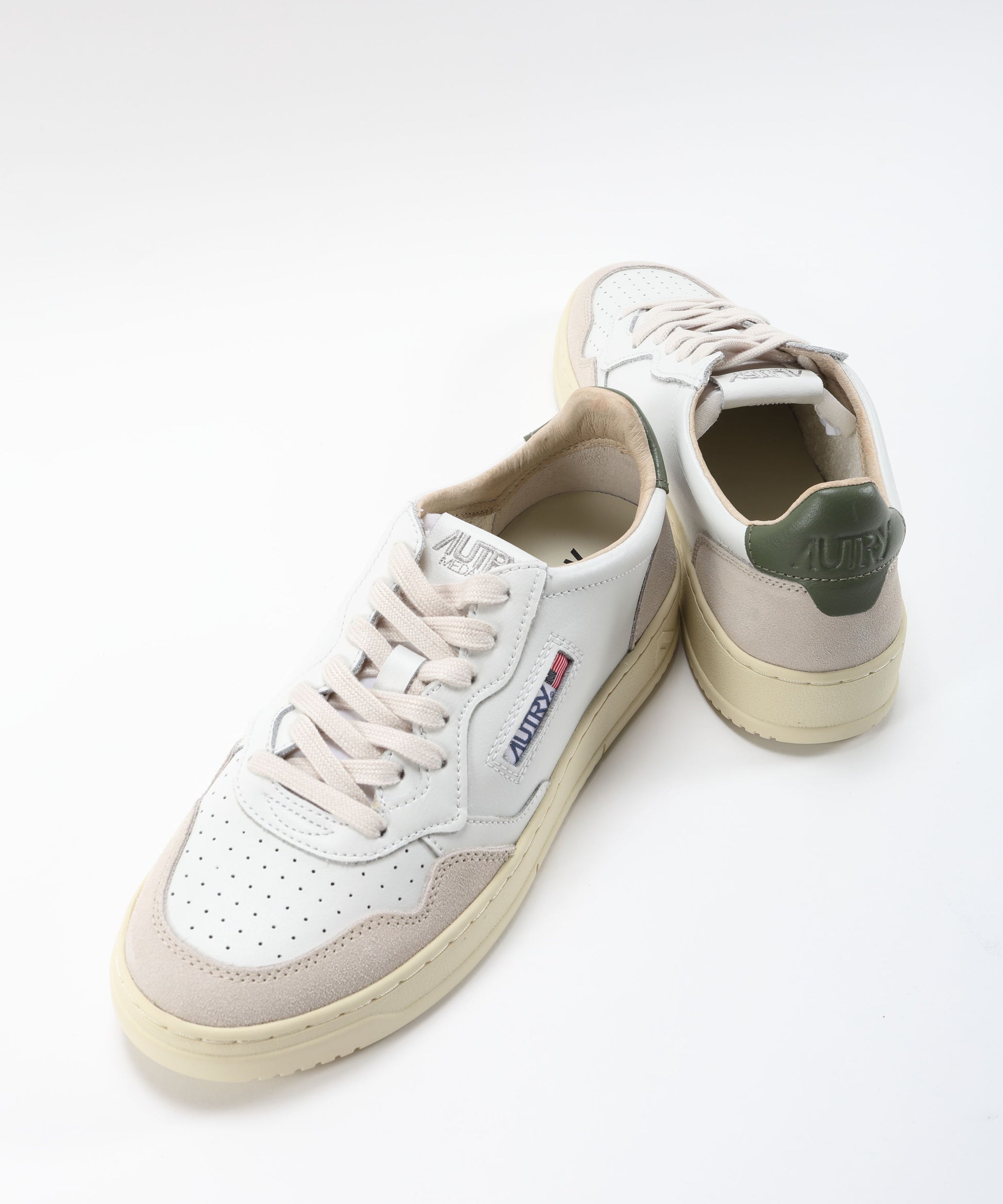 Sneakers AUTRY SNEAKERS MEDALIST LOW IN SUEDE E PELLE BIANCA E BRONZE GREEN Multicolor | AUTRY