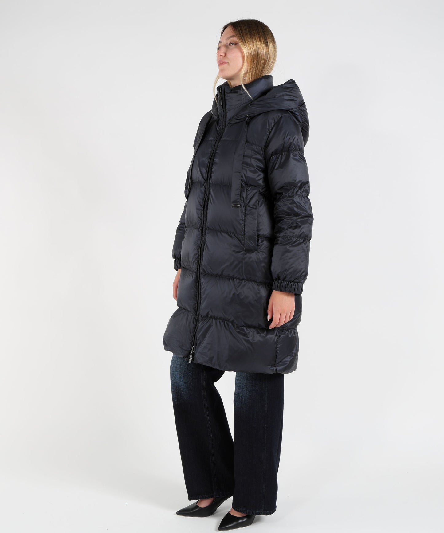 MAX MARA THE CUBE