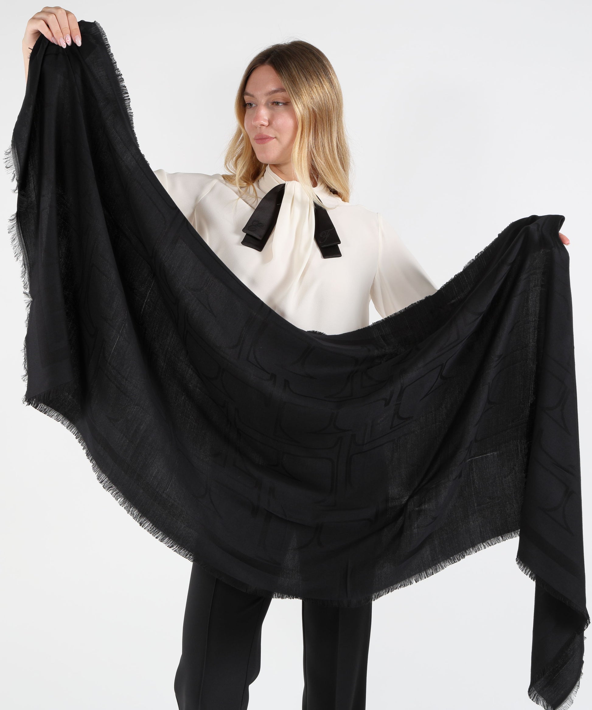 Scarves ELISABETTA FRANCHI Nero | ELISABETTA FRANCHI