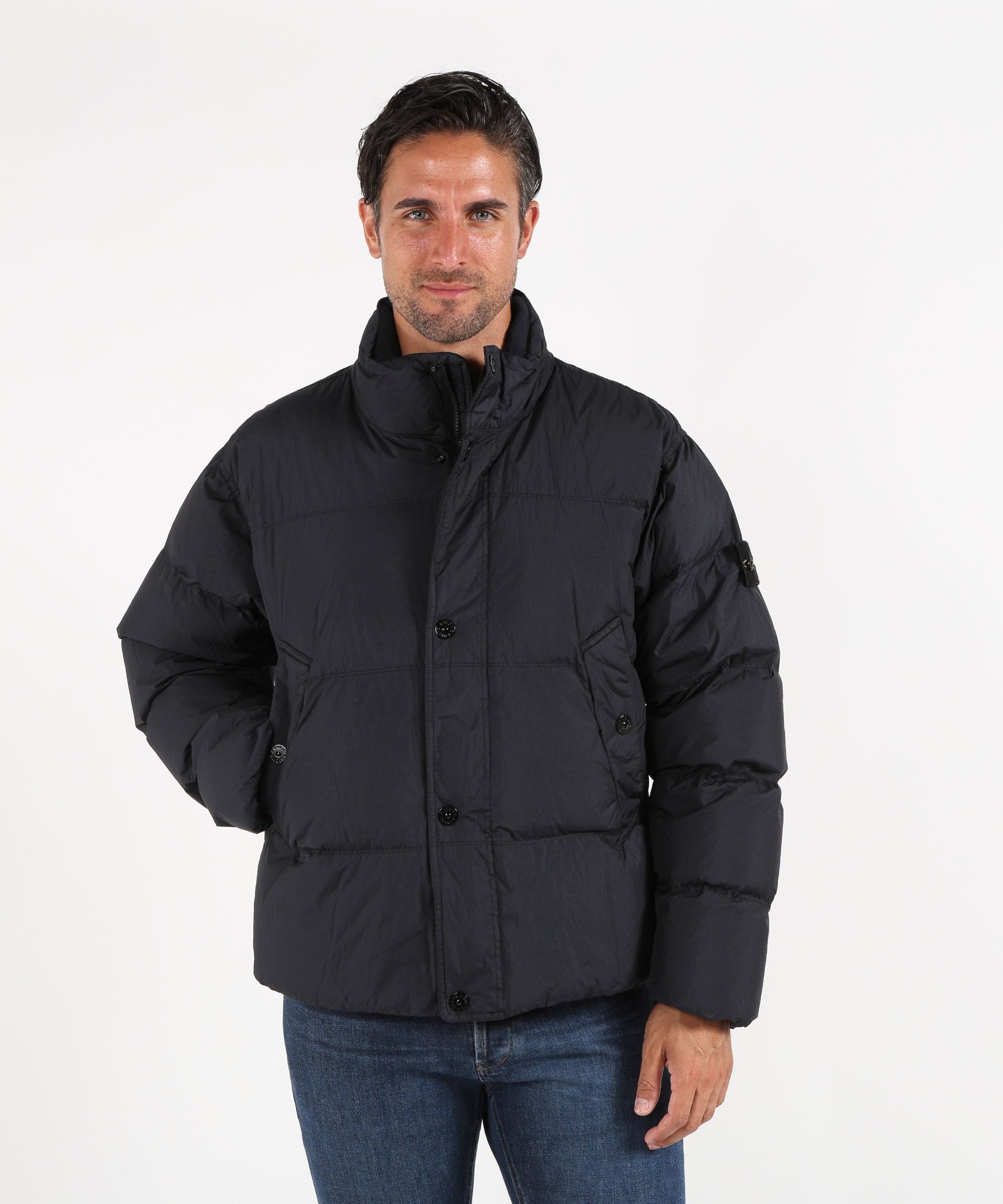 STONE ISLAND CRINKLE REPS NY
Piumino antigoccia e resistente al vento