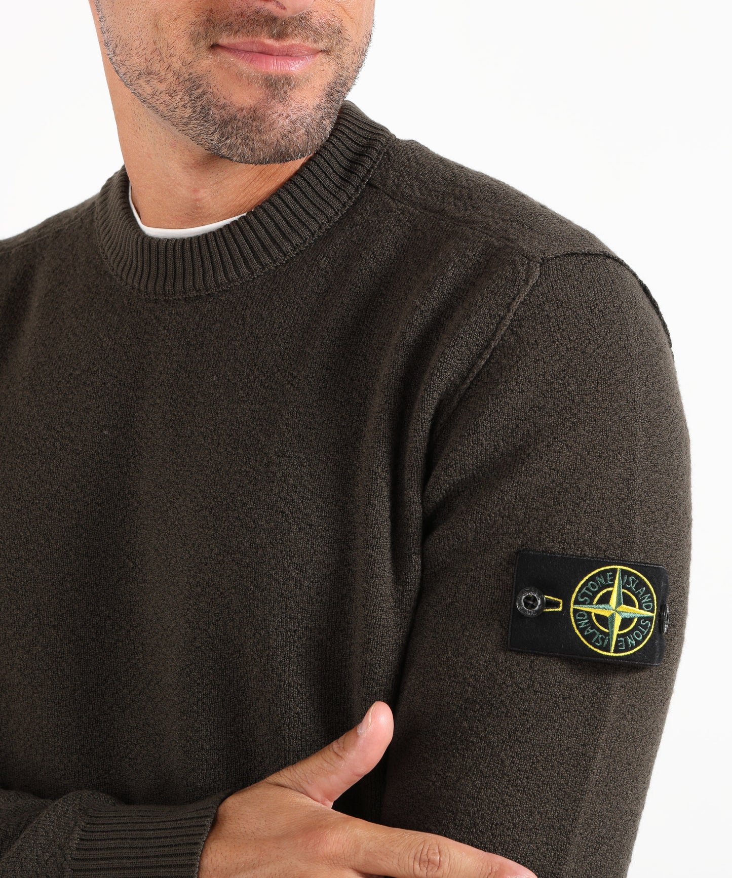 STONE ISLAND PURE RWS WOOL
Maglione girocollo vestibilità ampia con finiture a costine