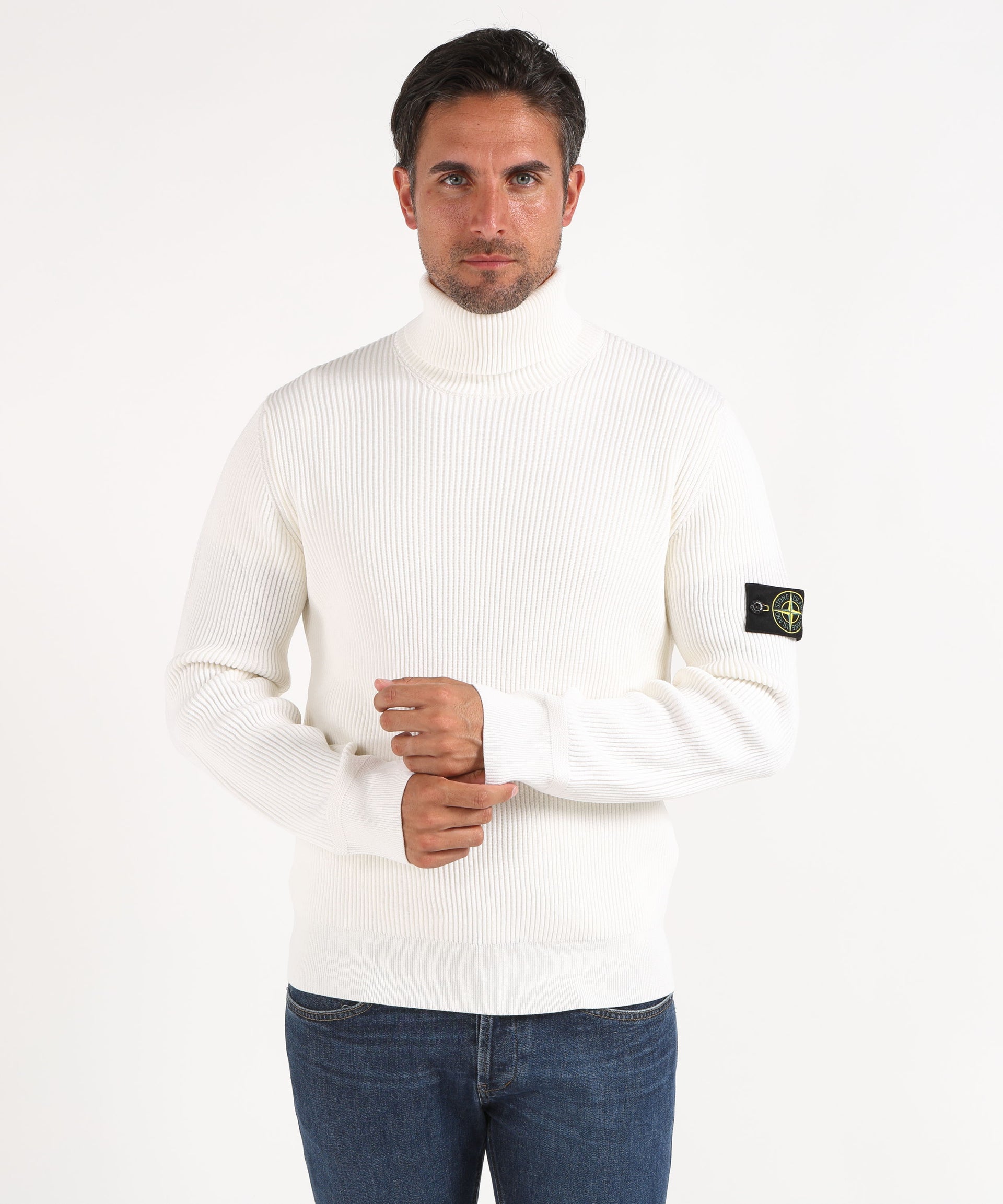 STONE ISLAND FULL RIB RWS WOOL
Maglione dolcevita finemente rifinito a costine