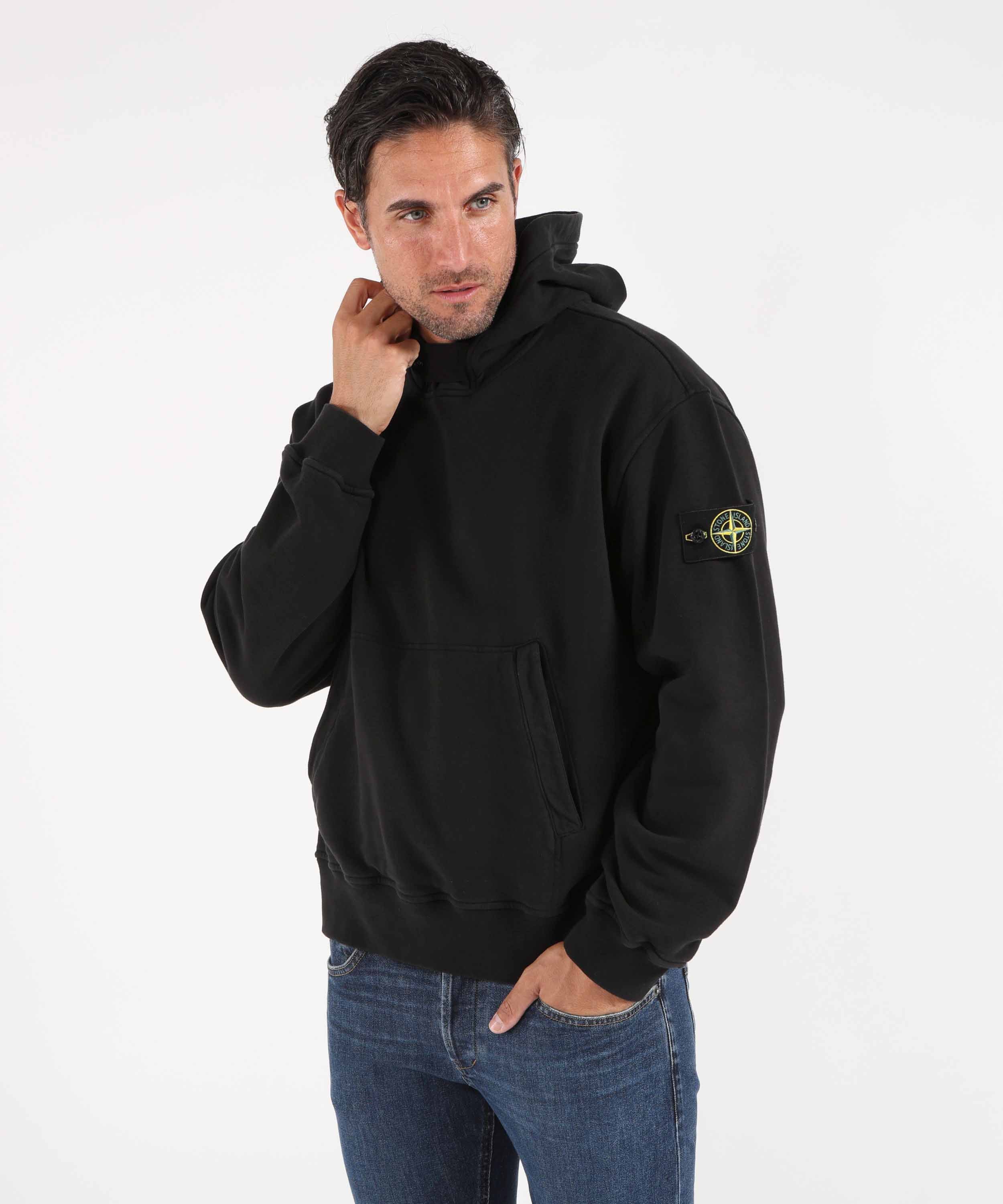 Felpe STONE ISLAND BRUSHED ORGANIC COTTON FLEECE
Felpa vestibilità oversize con cappuccio, zip e tasca a marsupio Nero | STONE ISLAND