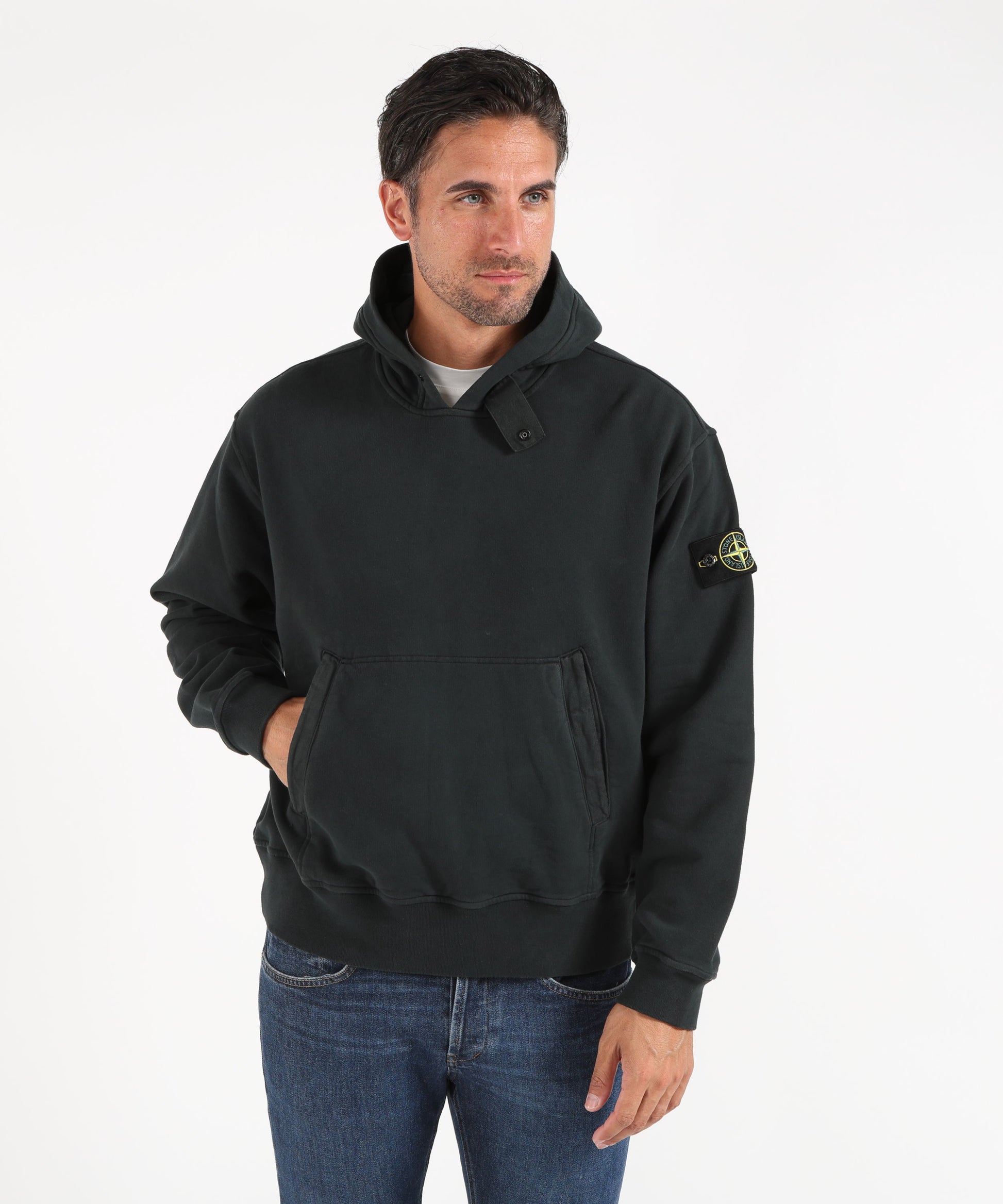 Felpe STONE ISLAND BRUSHED ORGANIC COTTON FLEECE
Felpa vestibilità oversize con cappuccio, zip e tasca a marsupio Verde scuro | STONE ISLAND