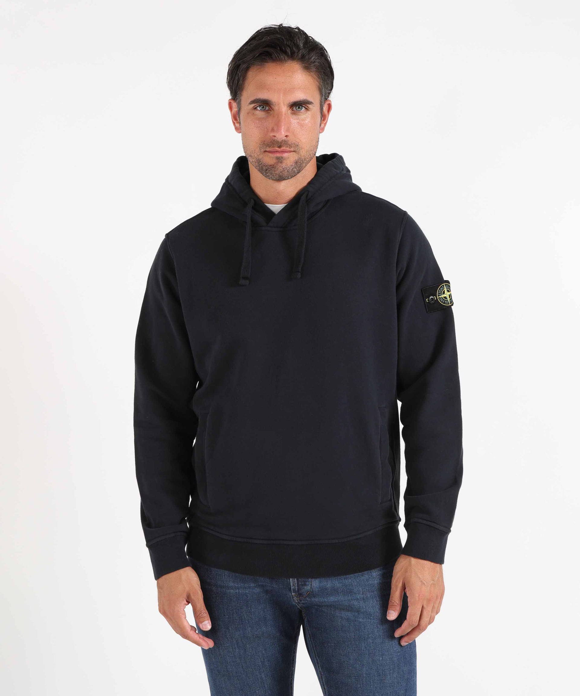 STONE ISLAND BRUSHED ORGANIC COTTON FLEECE
Felpa vestibilità regular con cappuccio e polsini con foro per il pollice