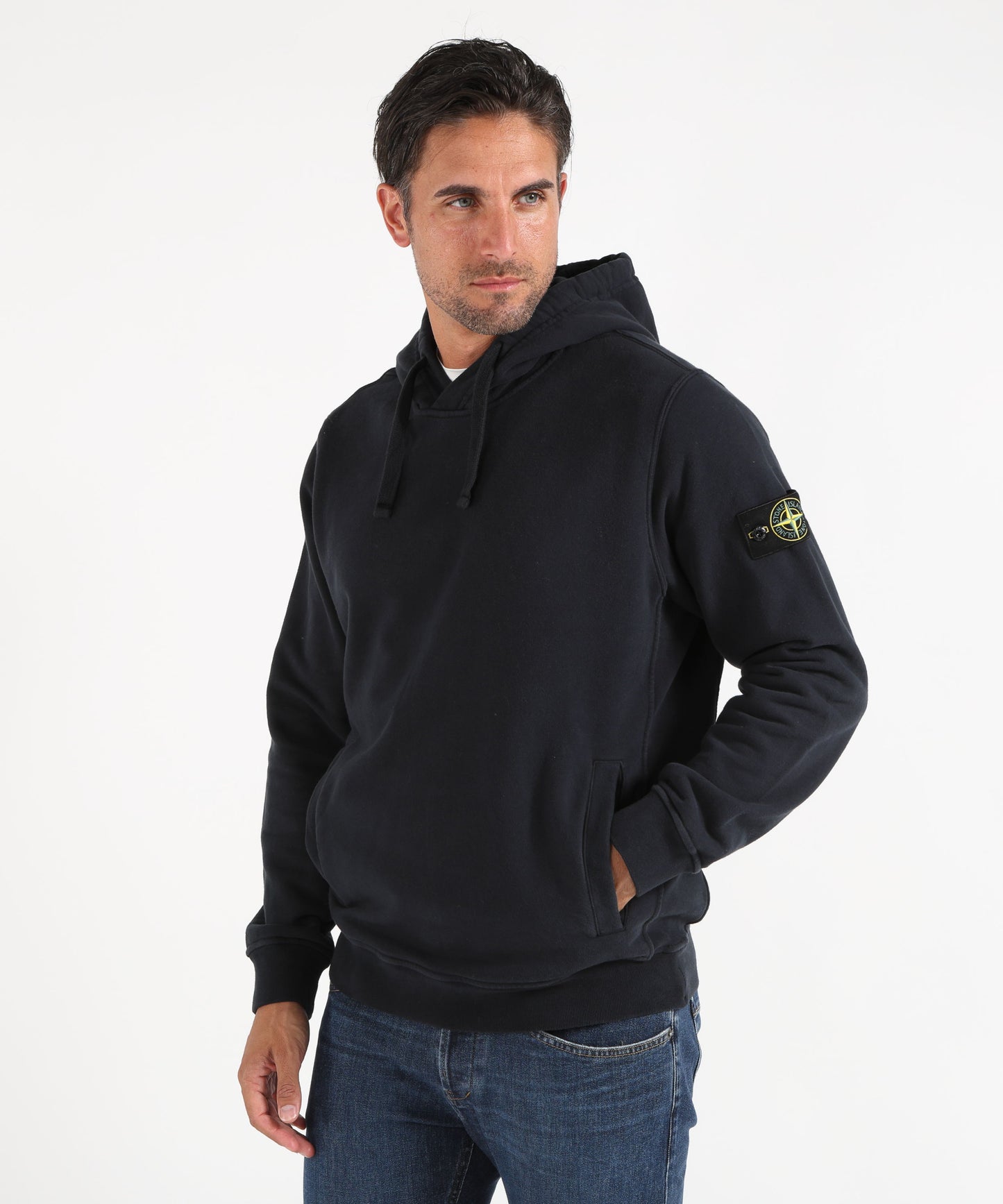 STONE ISLAND BRUSHED ORGANIC COTTON FLEECE
Felpa vestibilità regular con cappuccio e polsini con foro per il pollice