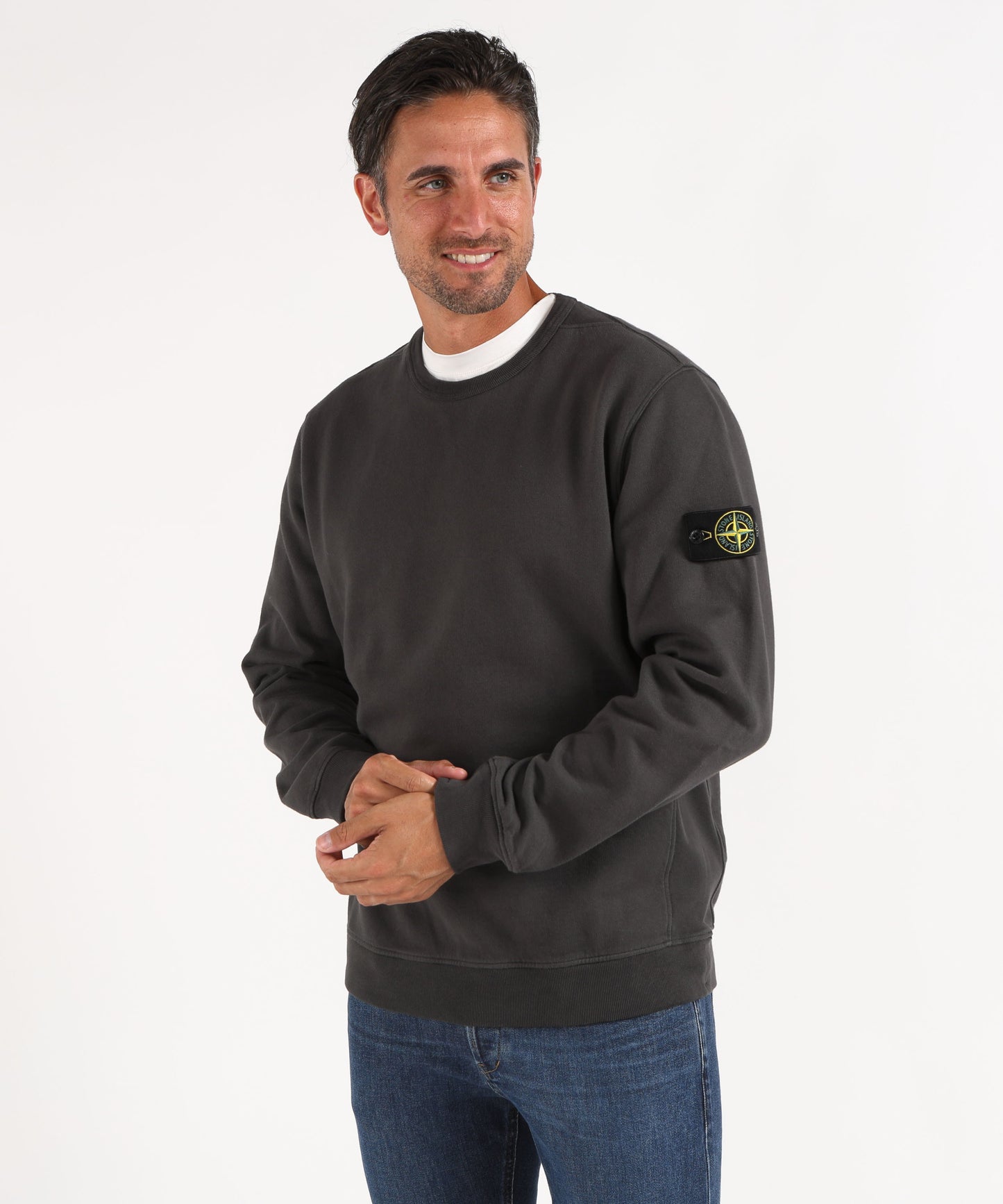 STONE ISLAND BRUSHED ORGANIC COTTON FLEECE
Felpa girocollo vestibilità regular con inserti a costine