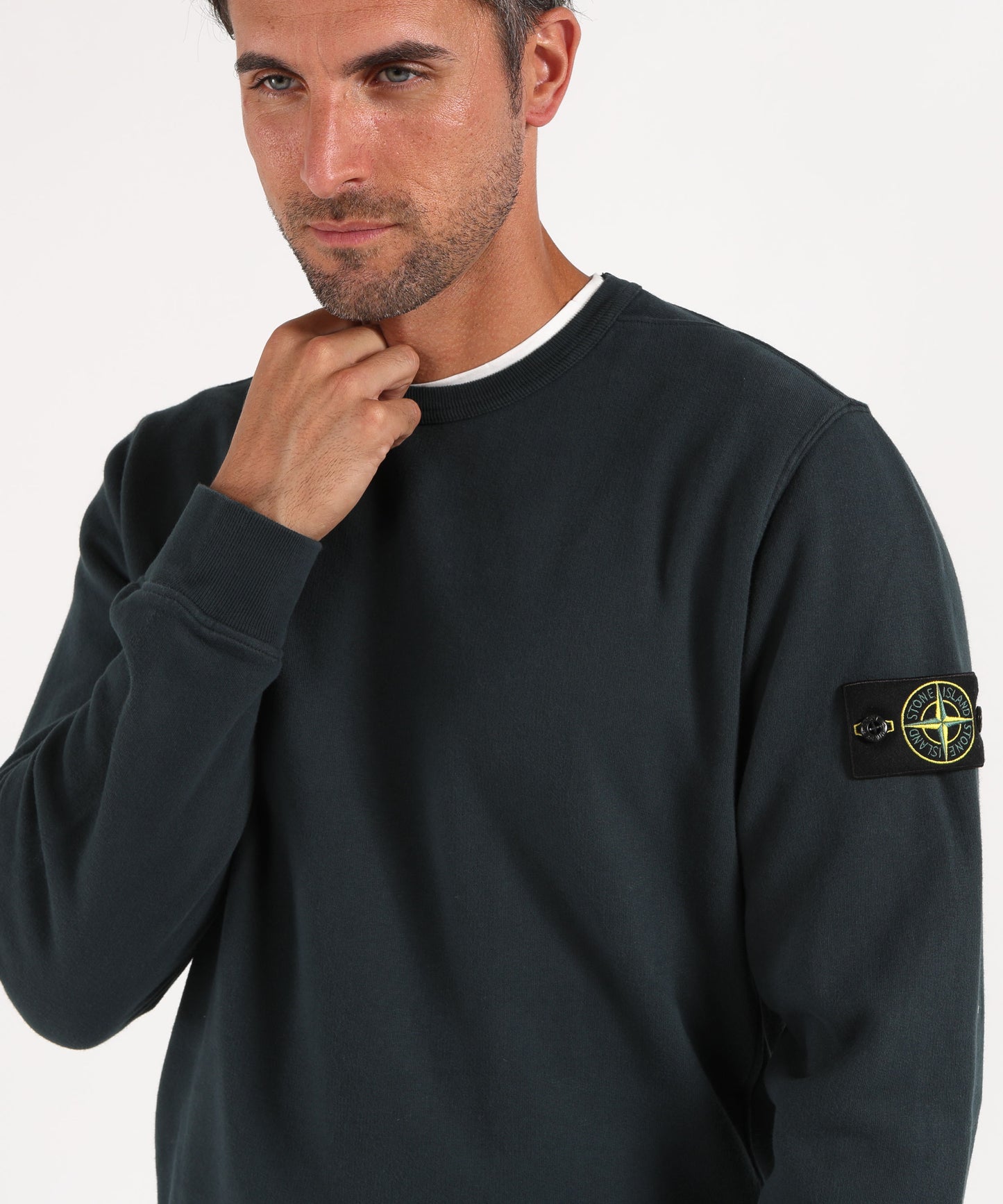 STONE ISLAND BRUSHED ORGANIC COTTON FLEECE
Felpa girocollo vestibilità regular con inserti a costine