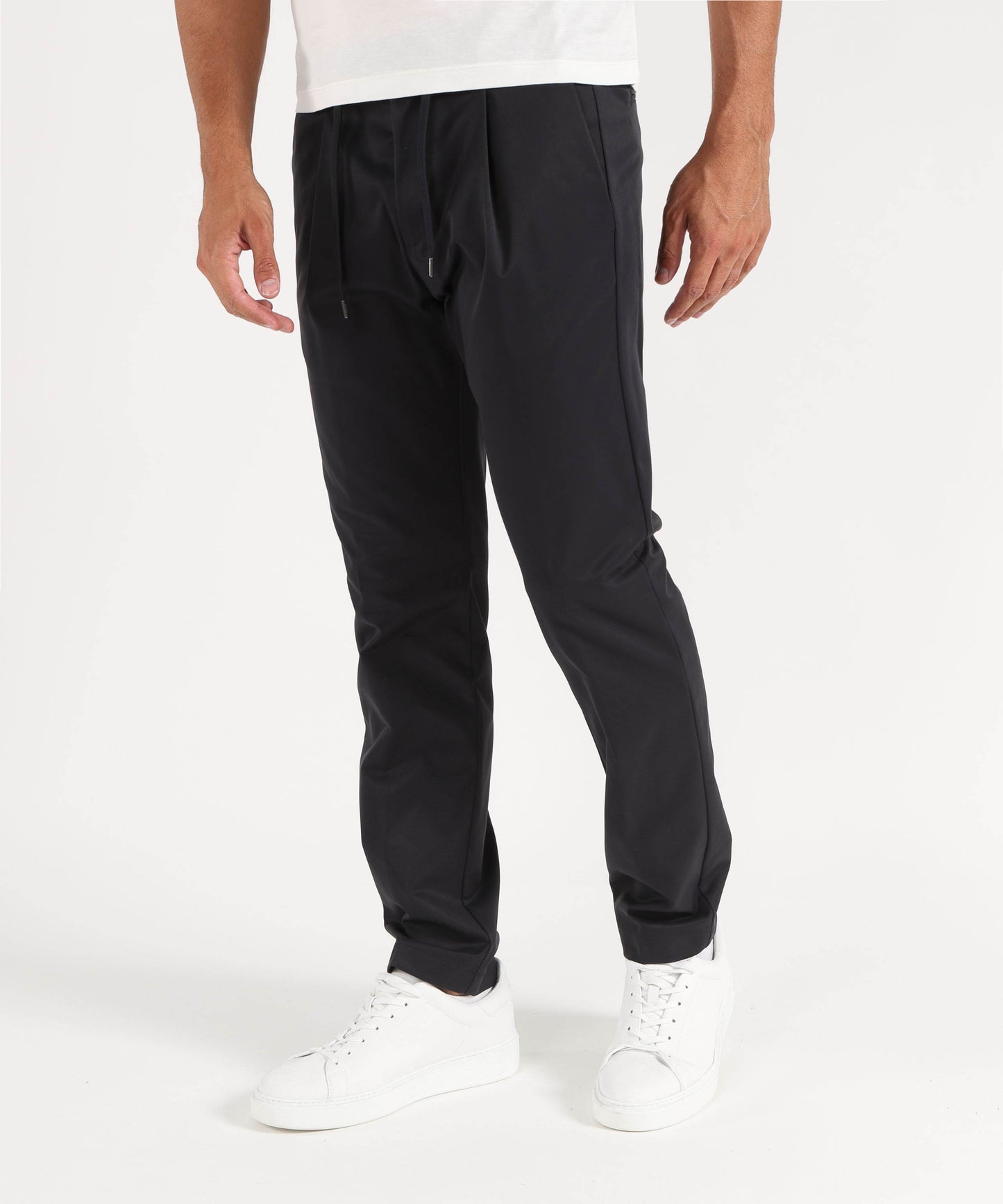 HERNO Pantaloni slim fit Herno in cotone con coulisse in vita e passanti