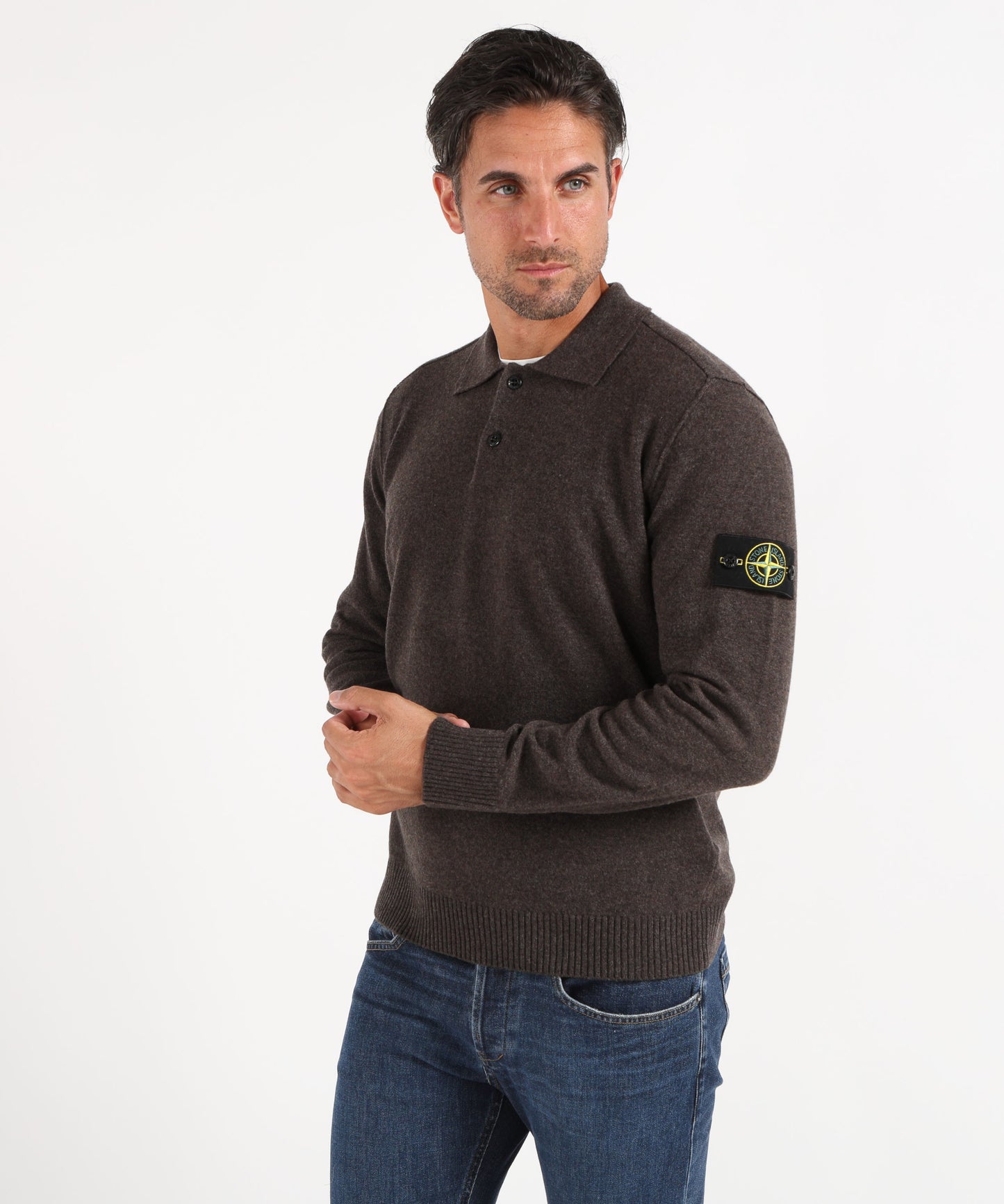 STONE ISLAND LIGHT RWS GEELONG WOOL
Maglione polo vestibilità loose con finta con bottoni
