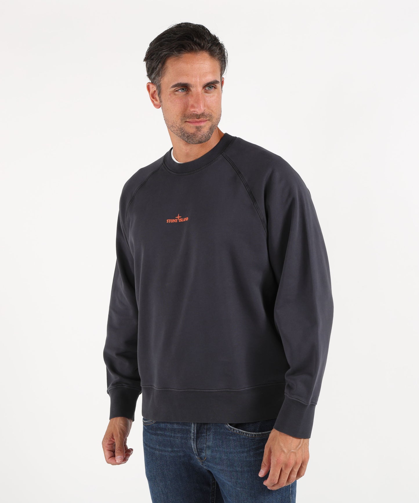 STONE ISLAND COTTON FLEECE
Felpa girocollo vestibilità oversize con stampa 'Desert'