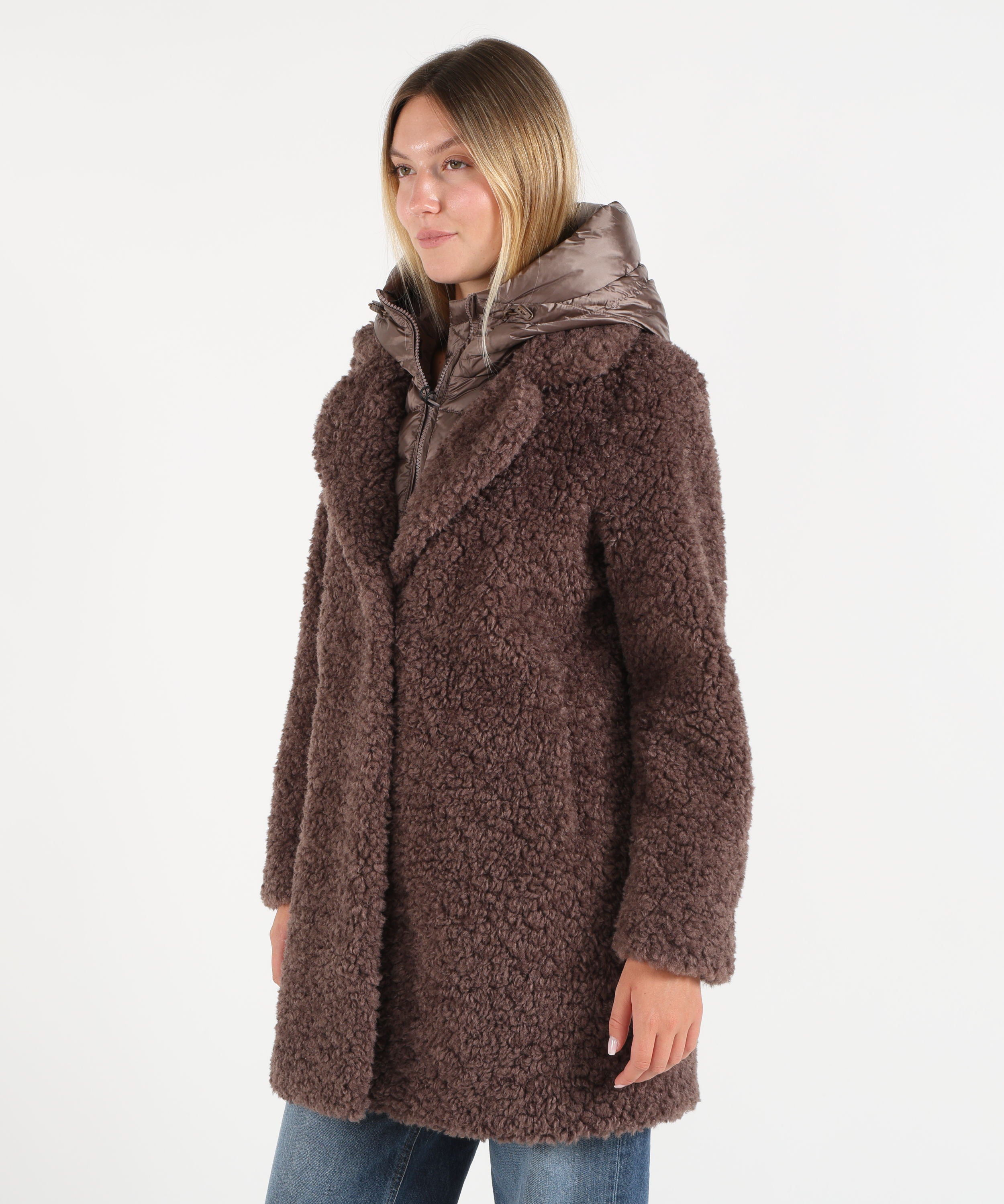 Cappotti BOMBOOGIE Odessa Overcoat - Cappotto lungo in ecopelliccia effetto agnellino Bronzo | BOMBOOGIE