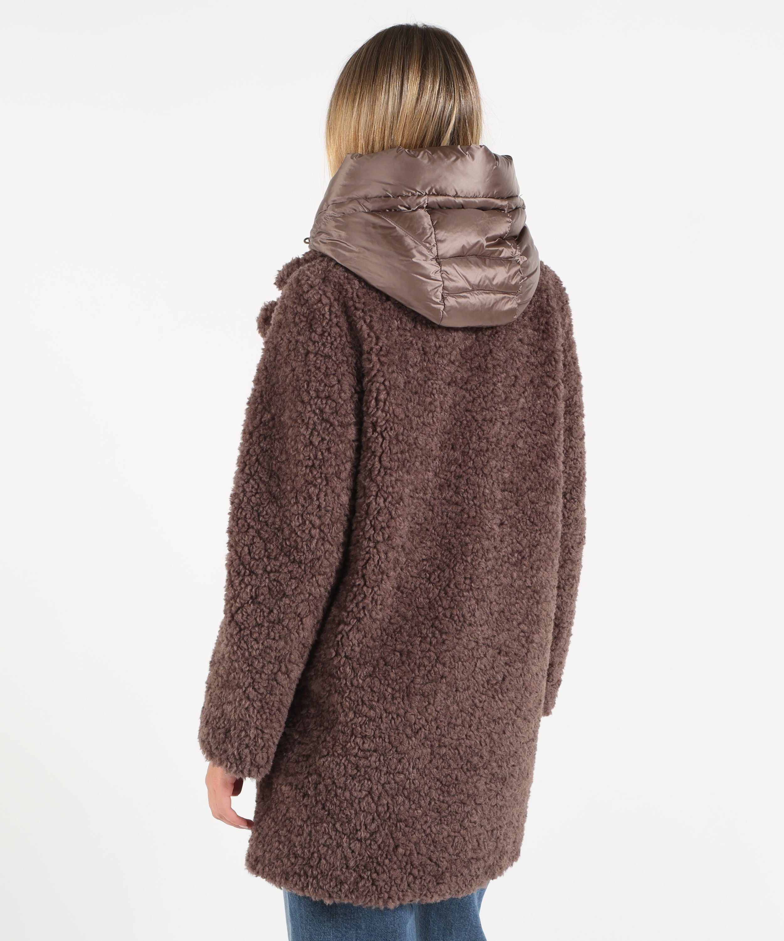 Cappotti BOMBOOGIE Odessa Overcoat - Cappotto lungo in ecopelliccia effetto agnellino Bronzo | BOMBOOGIE