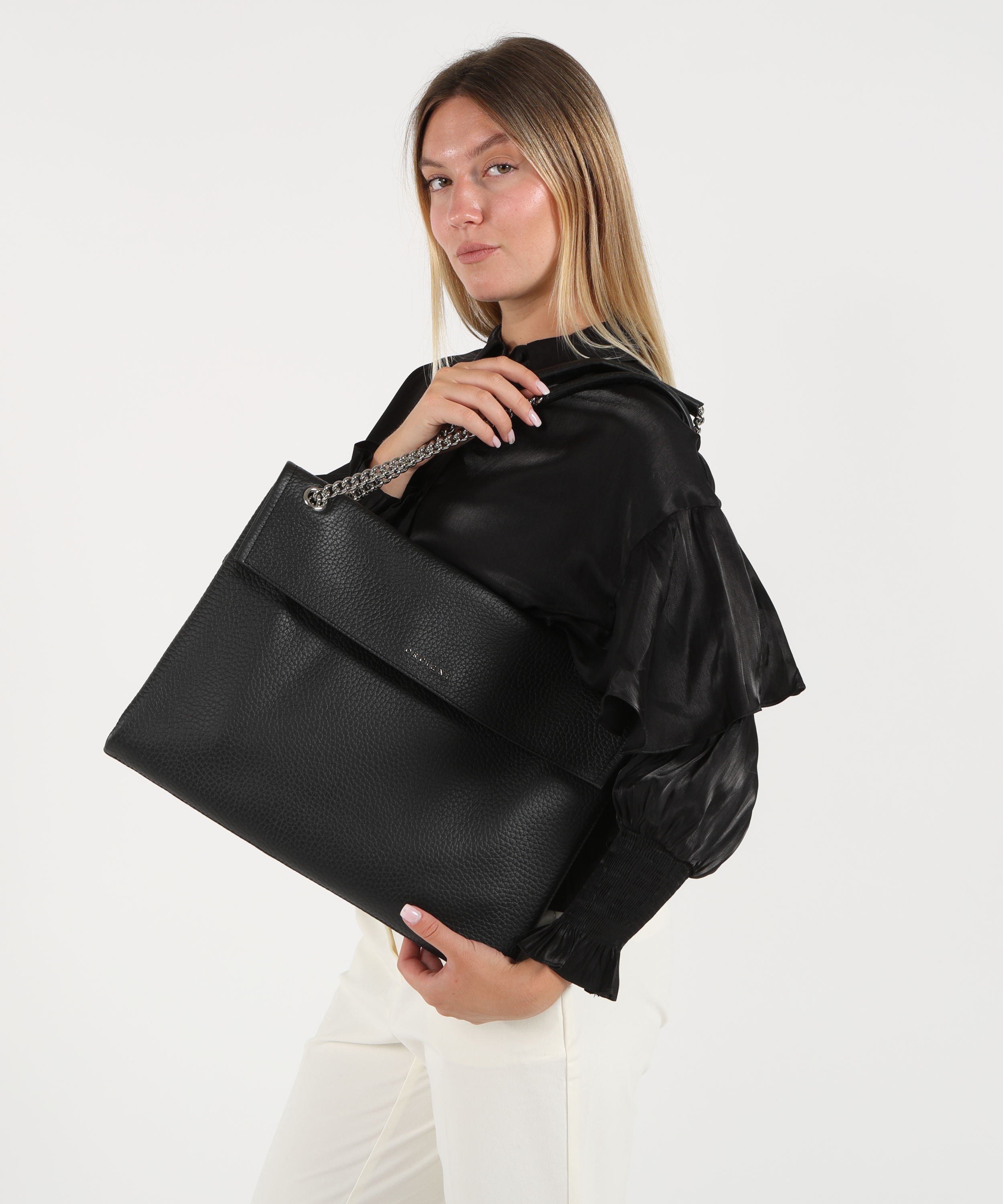 Bags ORCIANI Venus Soft Midi Textured Leather Shoulder Bag Nero | ORCIANI