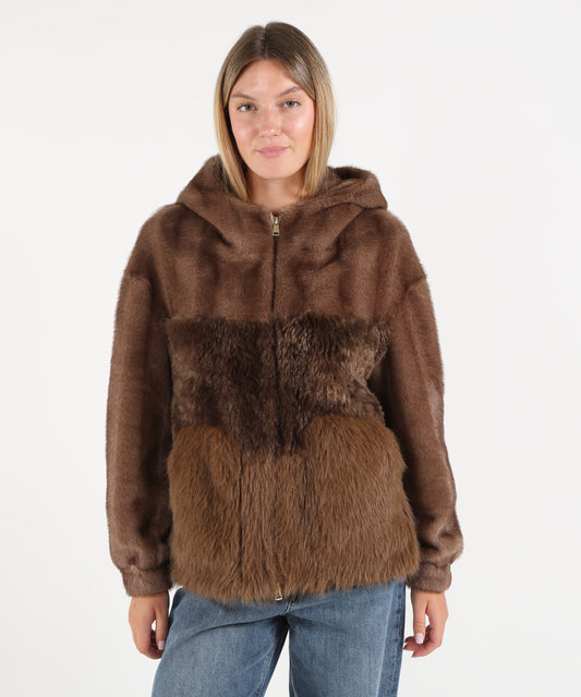 BULLY Eco pelliccia con cappuccio