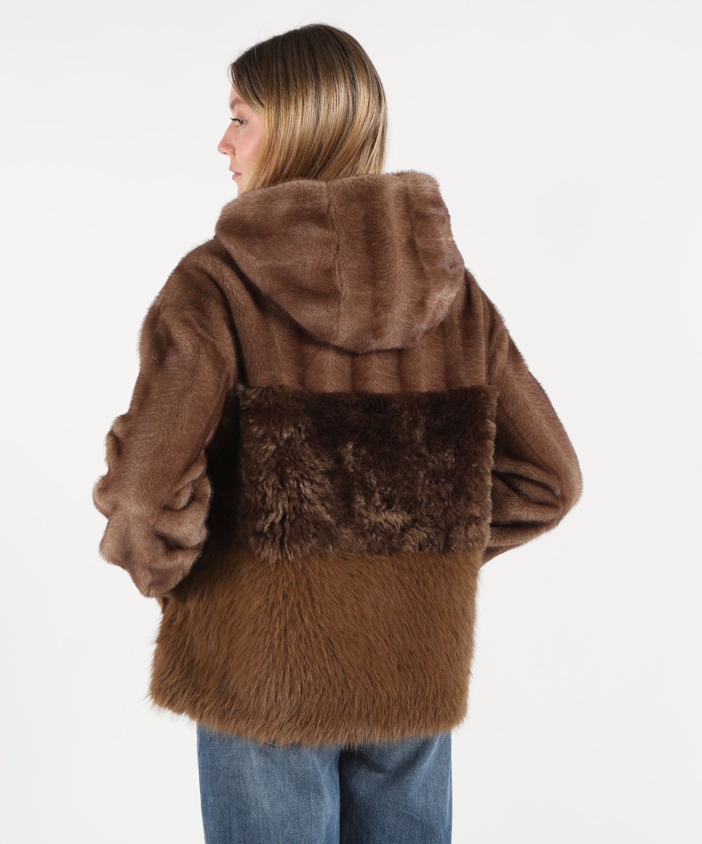 BULLY Eco pelliccia con cappuccio