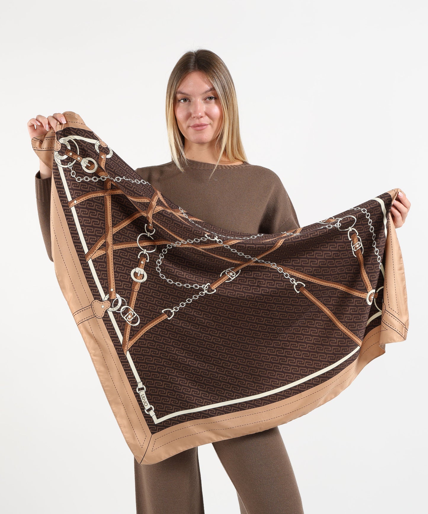 LIUJO SOFT Foulard grande con cinturini