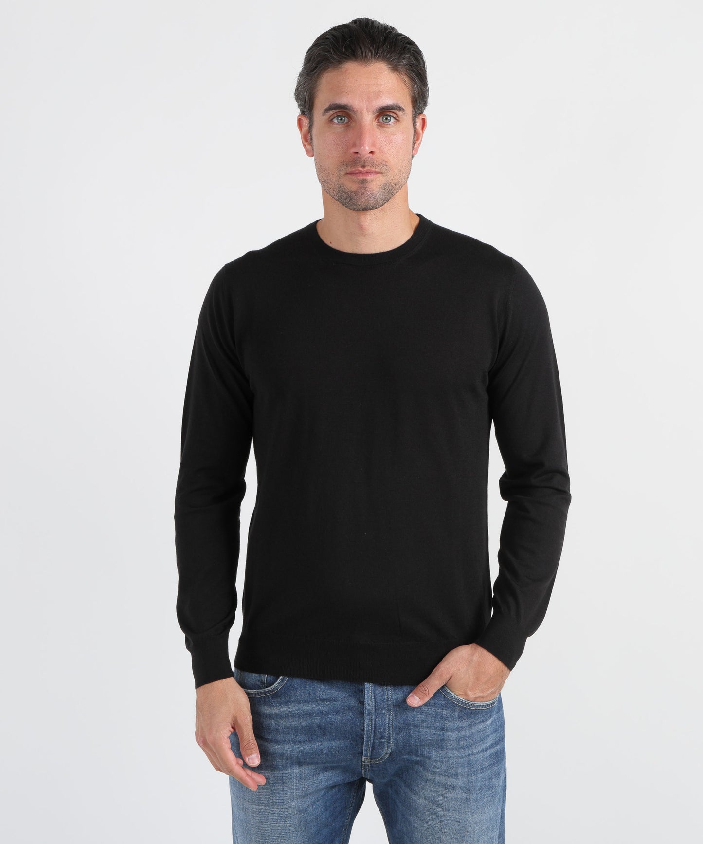 FILIPPO DE LAURENTIIS Ultra-Light Crew Neck Sweater in Merino Wool, Silk and Cashmere – Slim Fit 