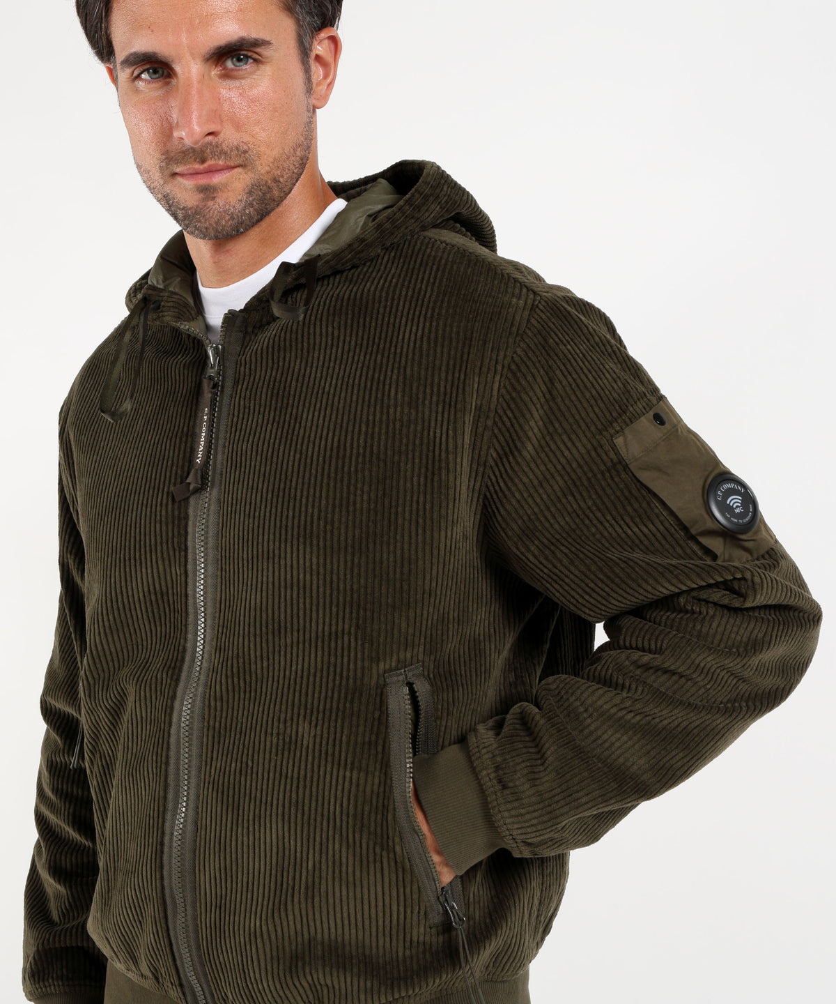 Bomber C.P. COMPANY Felpa Uomo C.P. Company in Velluto a Coste con Cappuccio e Full Zip Militare | C.P. COMPANY