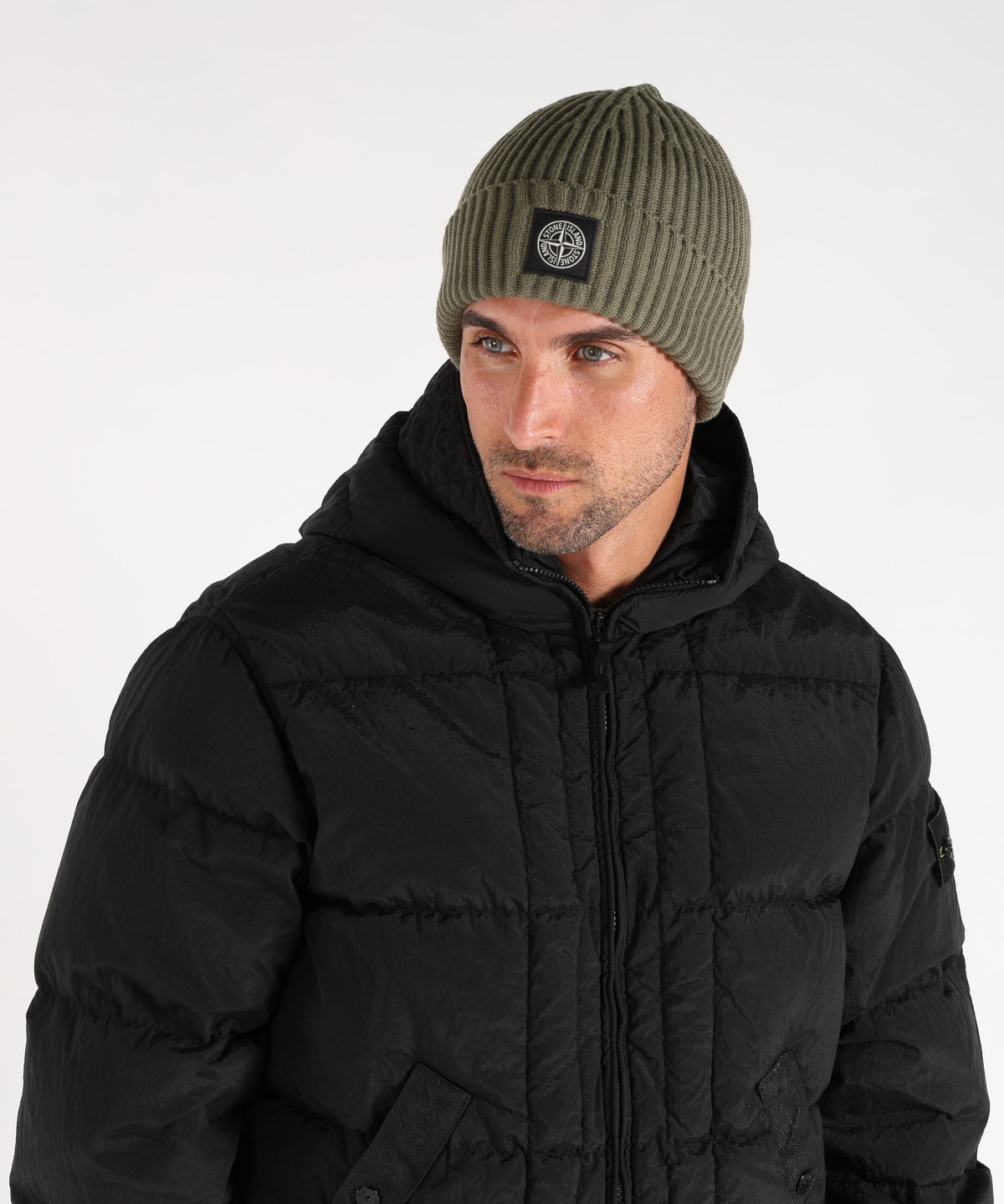 Cappelli STONE ISLAND FULL RIB RWS WOOL Beanie in maglia a costine con patch del logo Compass Militare | STONE ISLAND