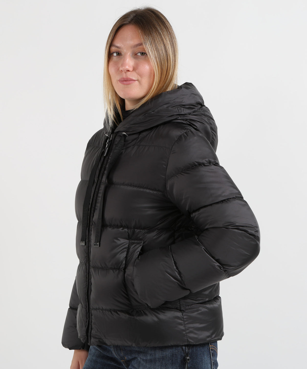 MAX MARA THE CUBE