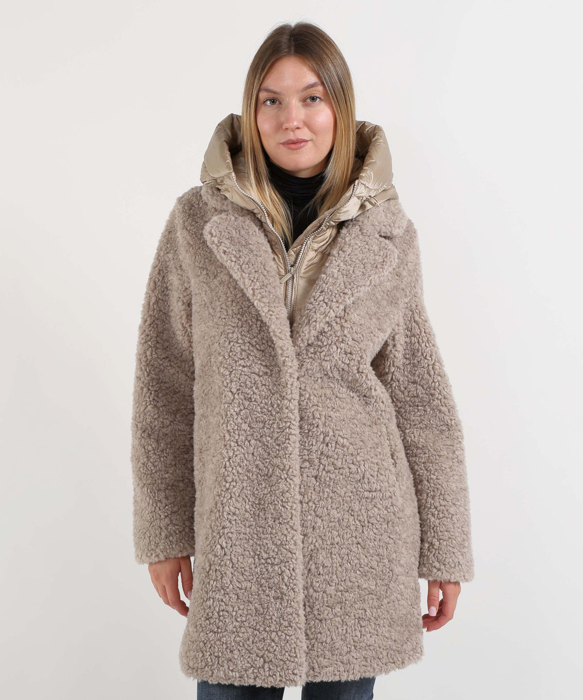 BOMBOOGIE Odessa Overcoat - Cappotto lungo in ecopelliccia effetto agnellino